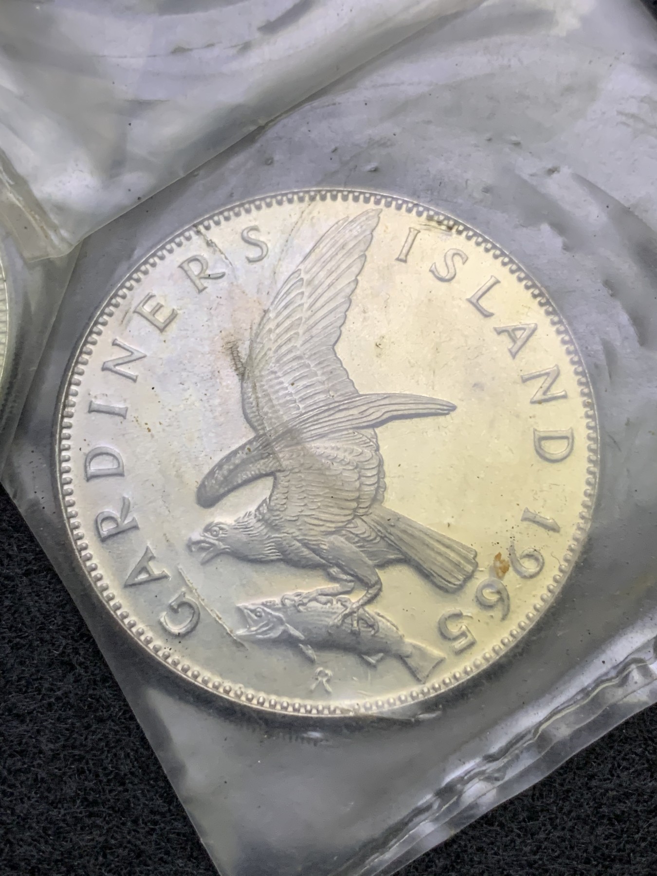 《竞宝斋》第186场-周日，周一 2场 (全场包邮) 盒装 格丁纳岛 1965年 3枚样币一组