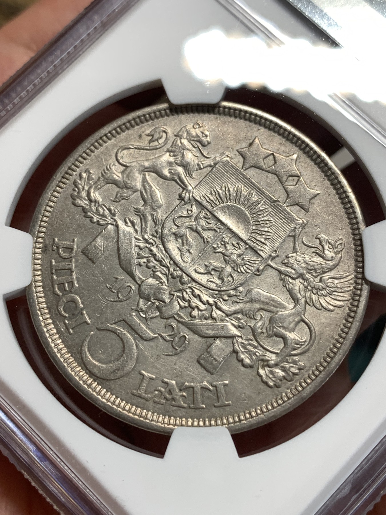 《竞宝斋》第186场-周日，周一 2场 (全场包邮) NGC AU  拉脱维亚 1929年 5拉特 银币 状态好 小特年