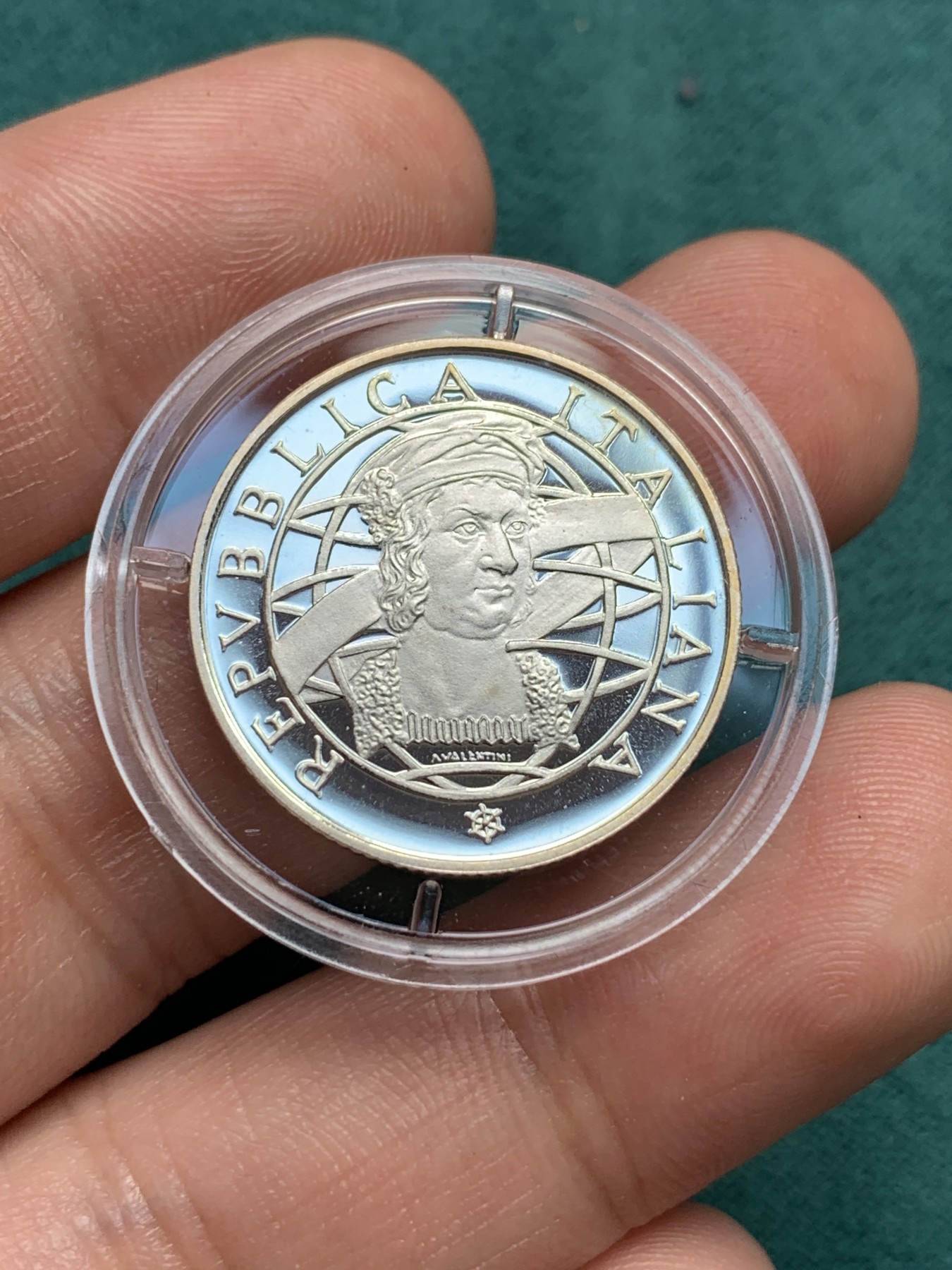 《竞宝斋》第186场-周日，周一 2场 (全场包邮) 2枚一组 原盒精制意大利1989年发现美洲500周年200.500里拉银币