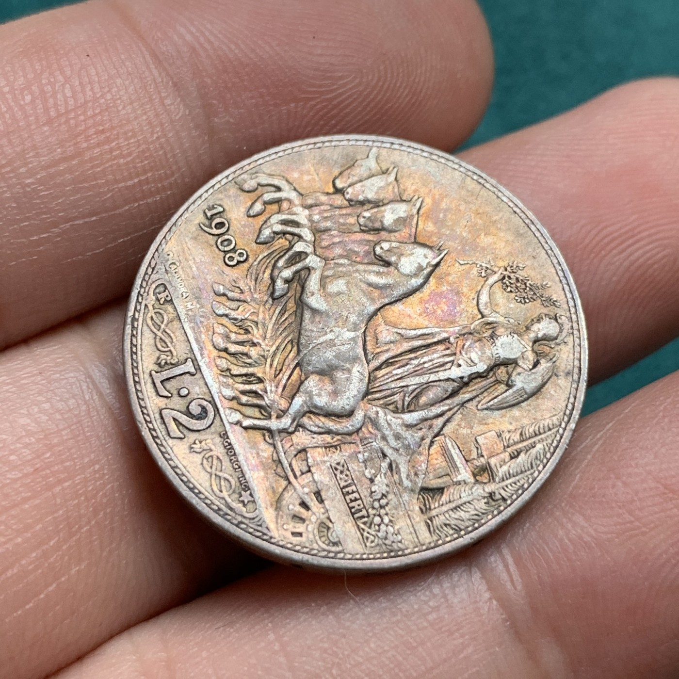 《竞宝斋》第186场-周日，周一 2场 (全场包邮) 少见 意大利 1908年 圈版2里拉 马车银币 带包浆