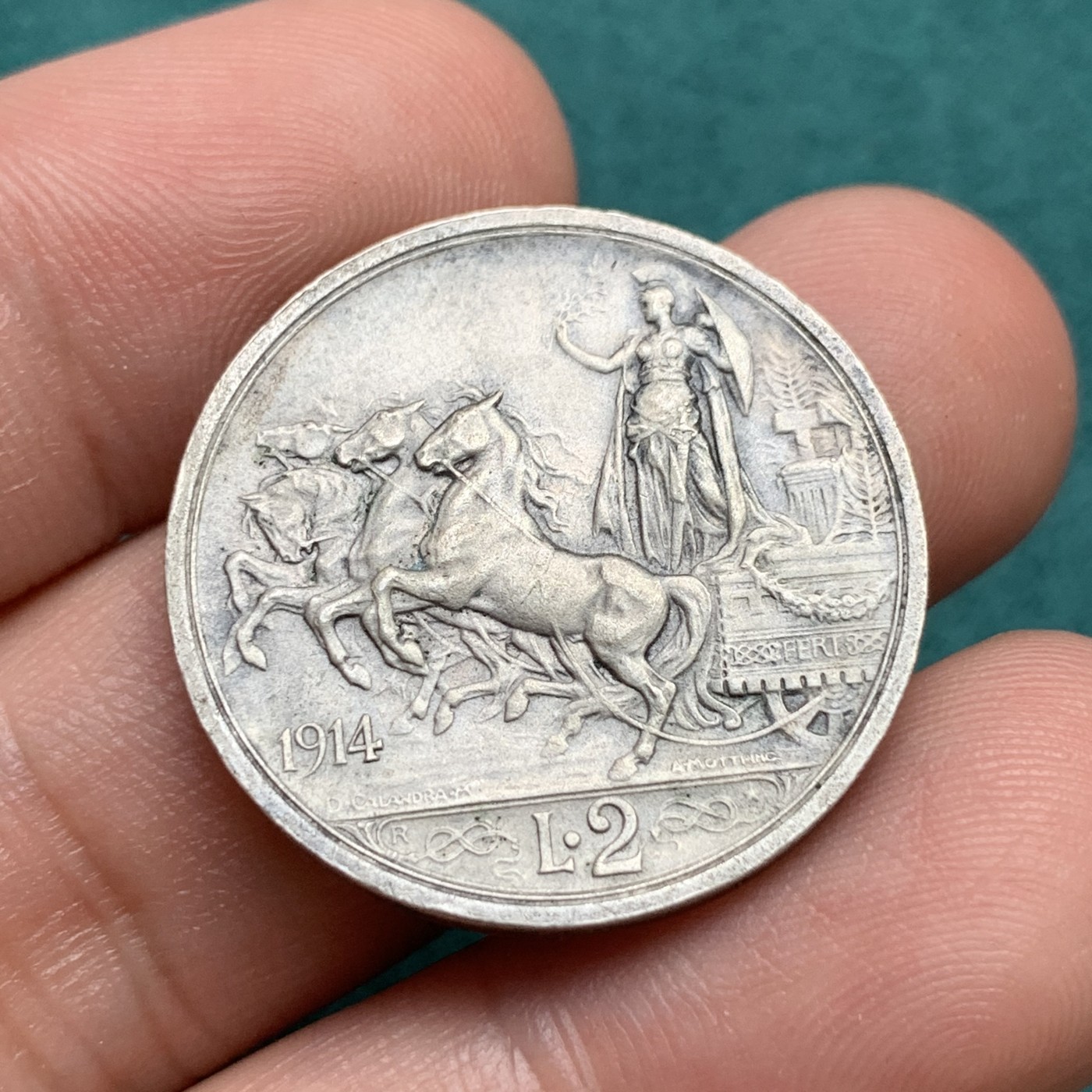 《竞宝斋》第186场-周日，周一 2场 (全场包邮) 意大利 1914年 马车 2里拉银币 状态细节都不错