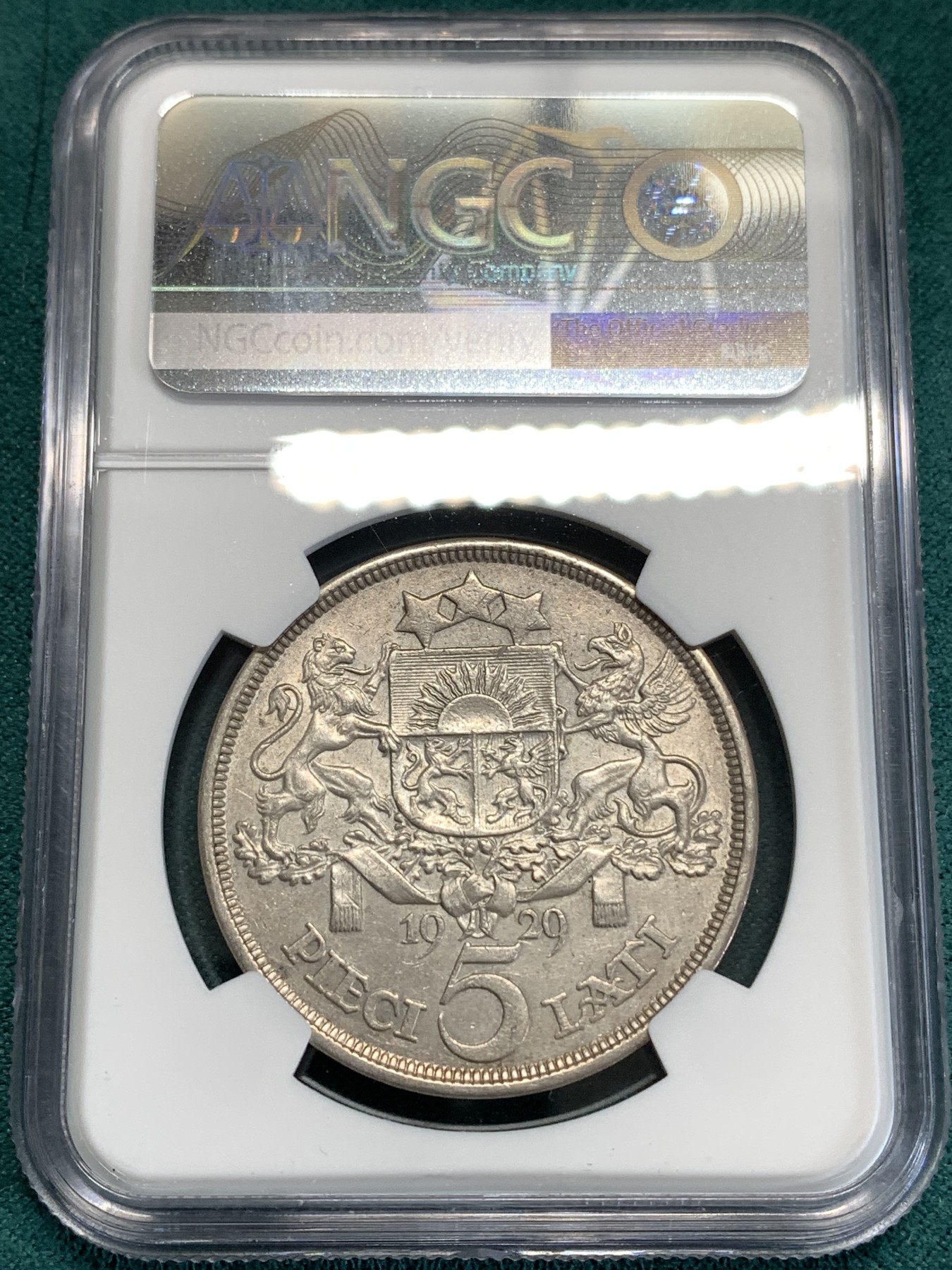 《竞宝斋》第186场-周日，周一 2场 (全场包邮) NGC AU  拉脱维亚 1929年 5拉特 银币 状态好 小特年