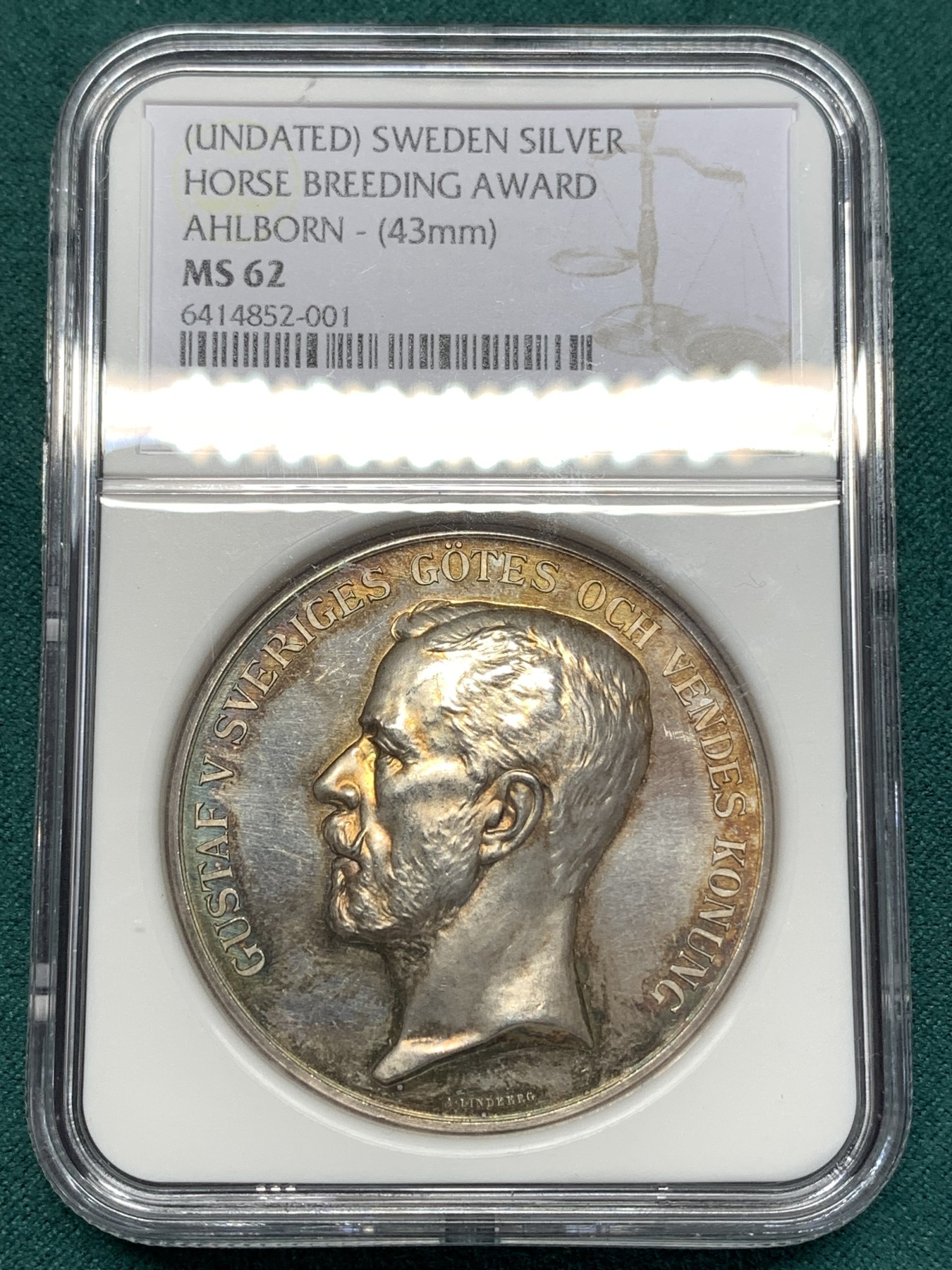 《竞宝斋》第186场-周日，周一 2场 (全场包邮) NGC MS62 瑞典 1927年左右 古斯塔夫五世 骏马育种银质奖章 五彩包浆 加厚盒装 细节精细不可多得