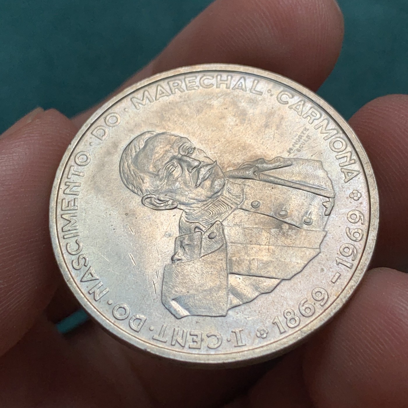 《竞宝斋》第186场-周日，周一 2场 (全场包邮) 葡萄牙1969年卡尔莫纳总统（1928～1951在位）百年诞辰纪念50埃斯库多银币