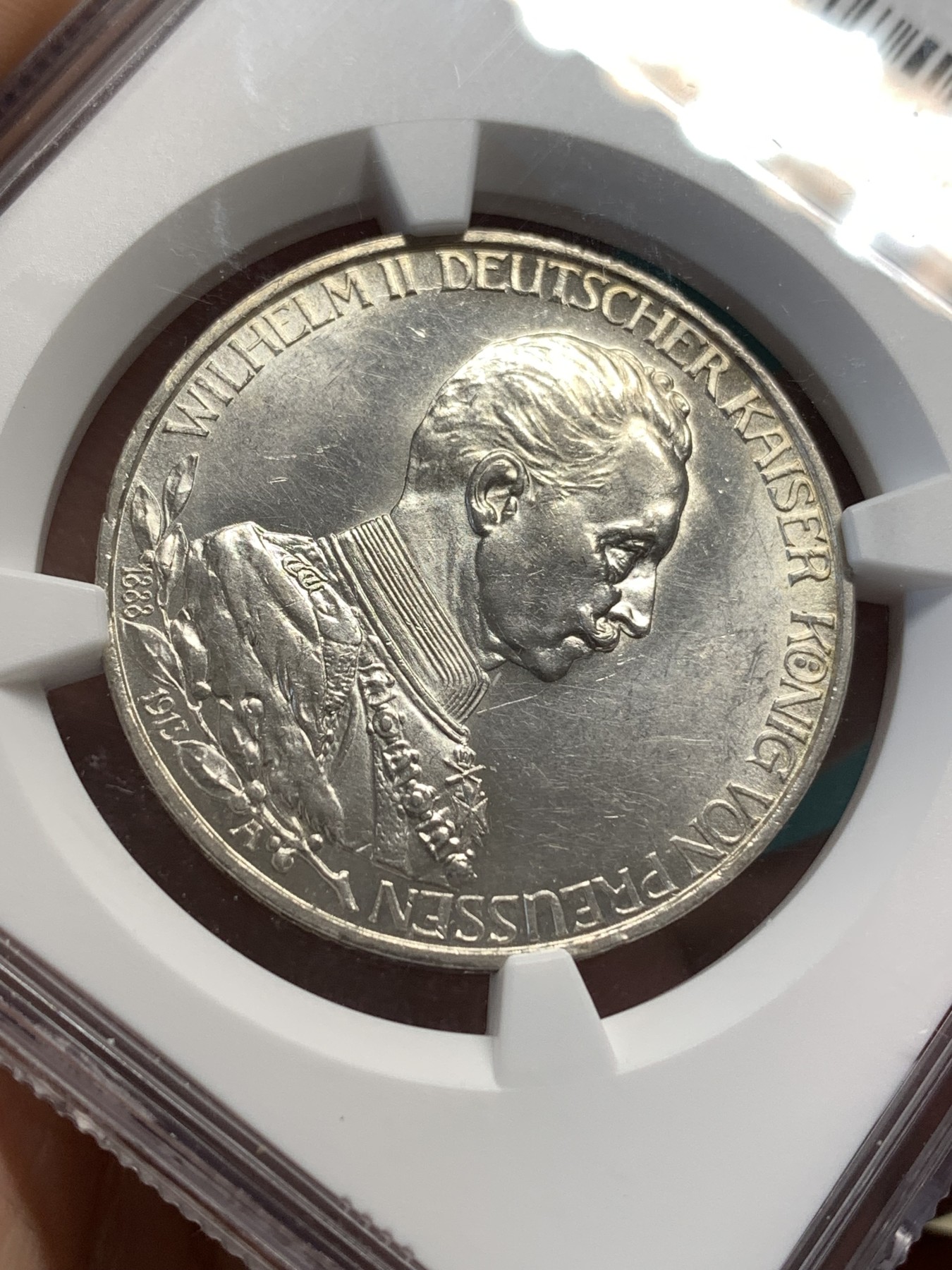 《竞宝斋》第186场-周日，周一 2场 (全场包邮) NGC-MS62 德国1913年 普鲁士 威廉二世登基25周年纪念3马克银币，转光极强