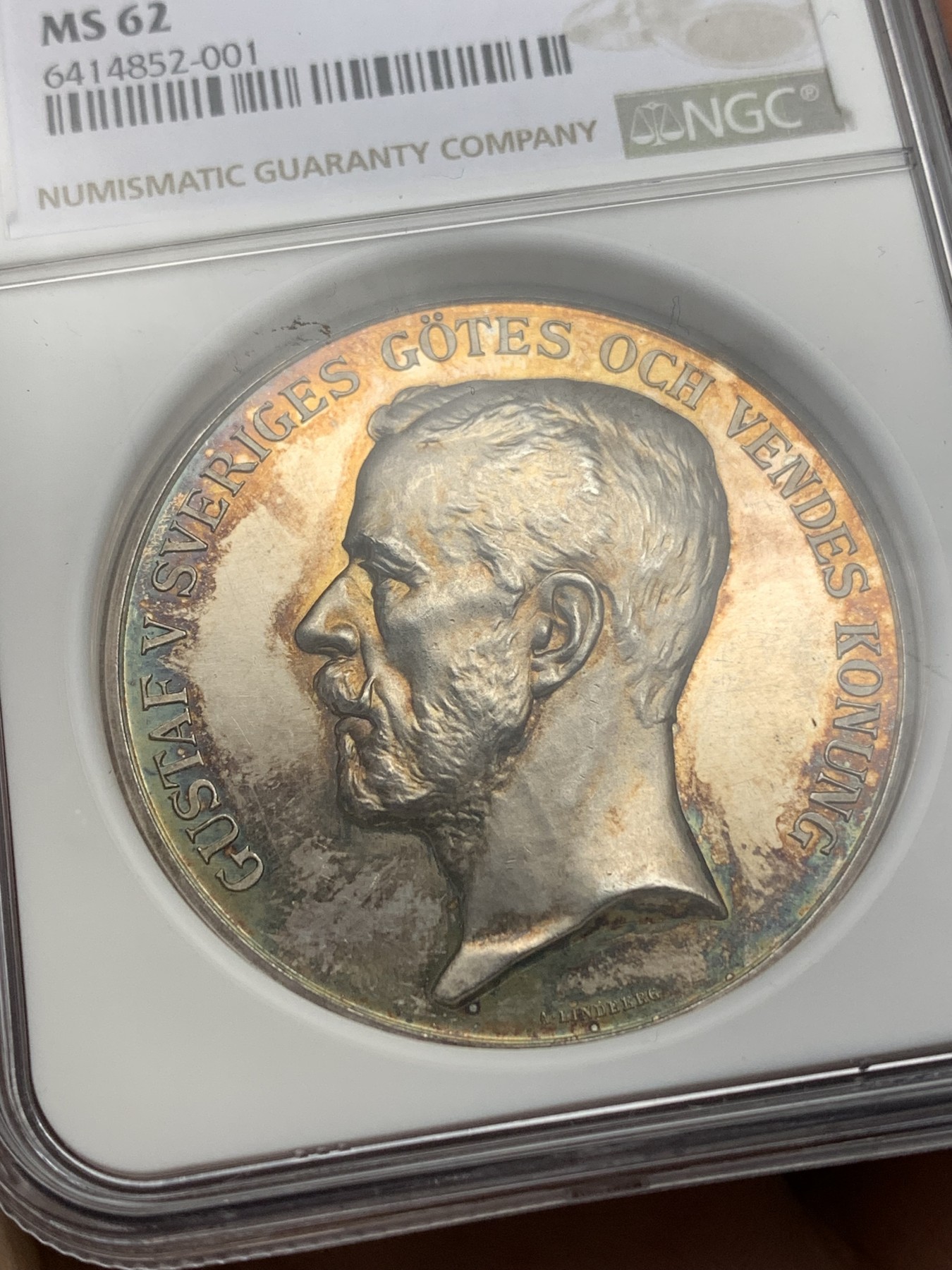 《竞宝斋》第186场-周日，周一 2场 (全场包邮) NGC MS62 瑞典 1927年左右 古斯塔夫五世 骏马育种银质奖章 五彩包浆 加厚盒装 细节精细不可多得