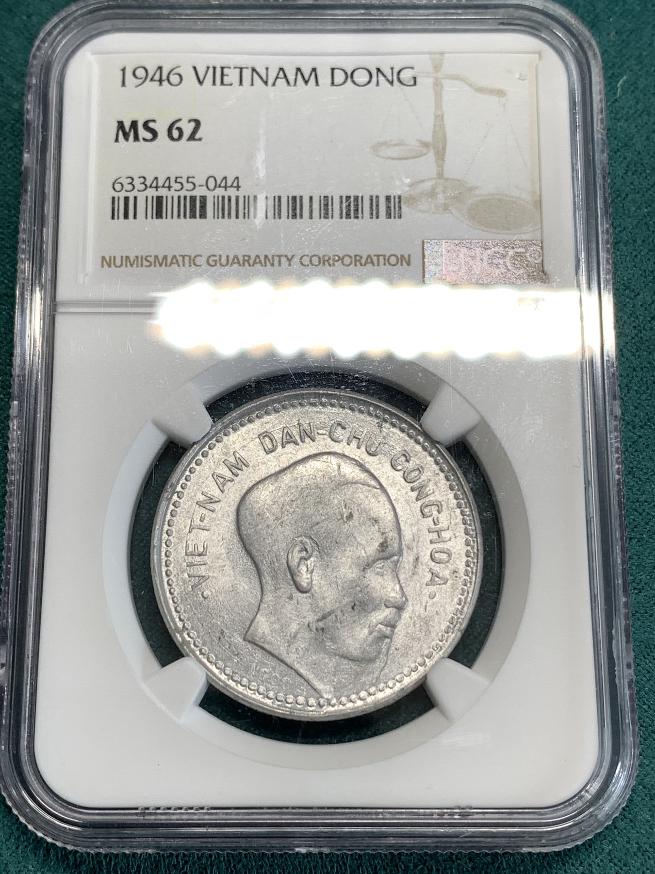 《竞宝斋》第186场-周日，周一 2场 (全场包邮) NGC MS62 1946年 越南民主共和国胡志明头像1盾铝币 状态不错