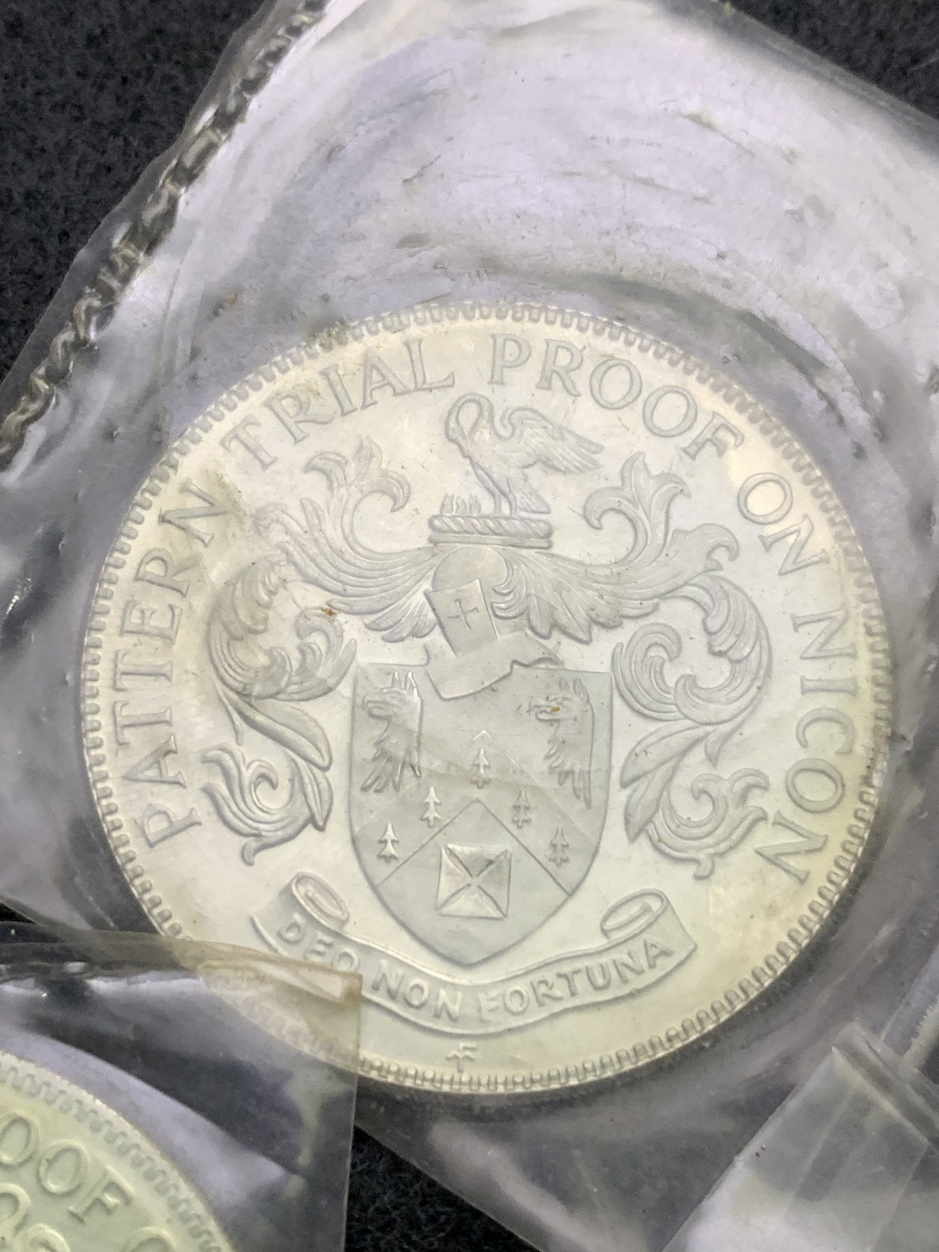 《竞宝斋》第186场-周日，周一 2场 (全场包邮) 盒装 格丁纳岛 1965年 3枚样币一组