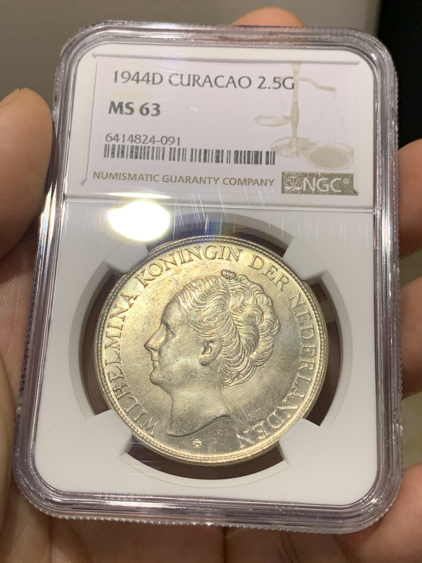 《竞宝斋》第186场-周日，周一 2场 (全场包邮) NGC MS63 荷属库拉索 1944年 威廉明娜 2.5G 大银币 分数不错了