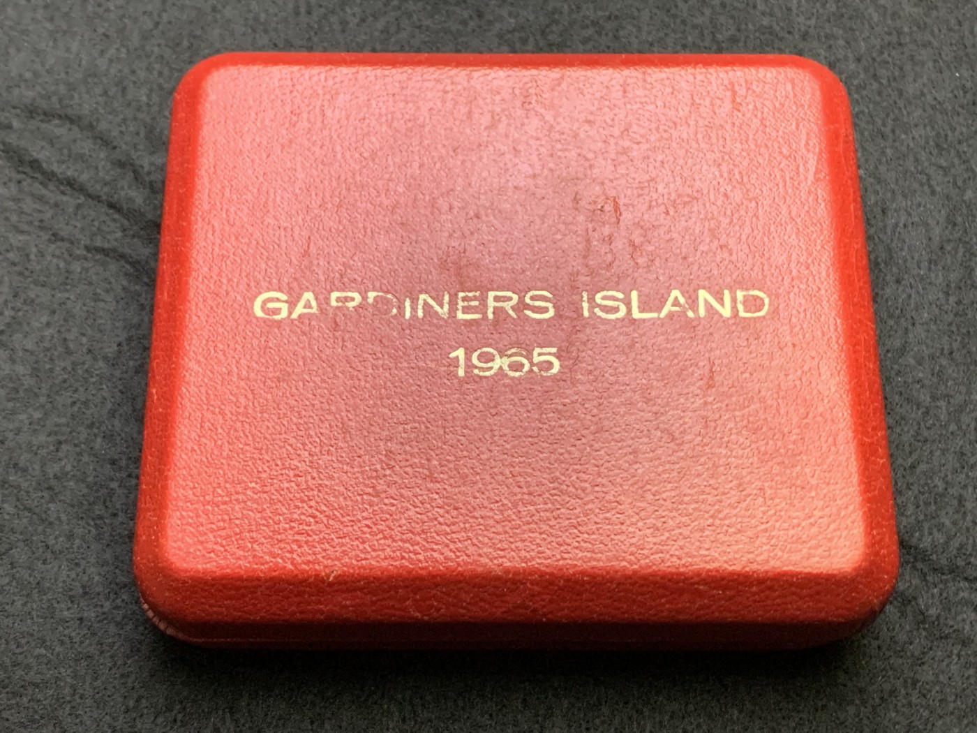 《竞宝斋》第186场-周日，周一 2场 (全场包邮) 盒装 格丁纳岛 1965年 3枚样币一组