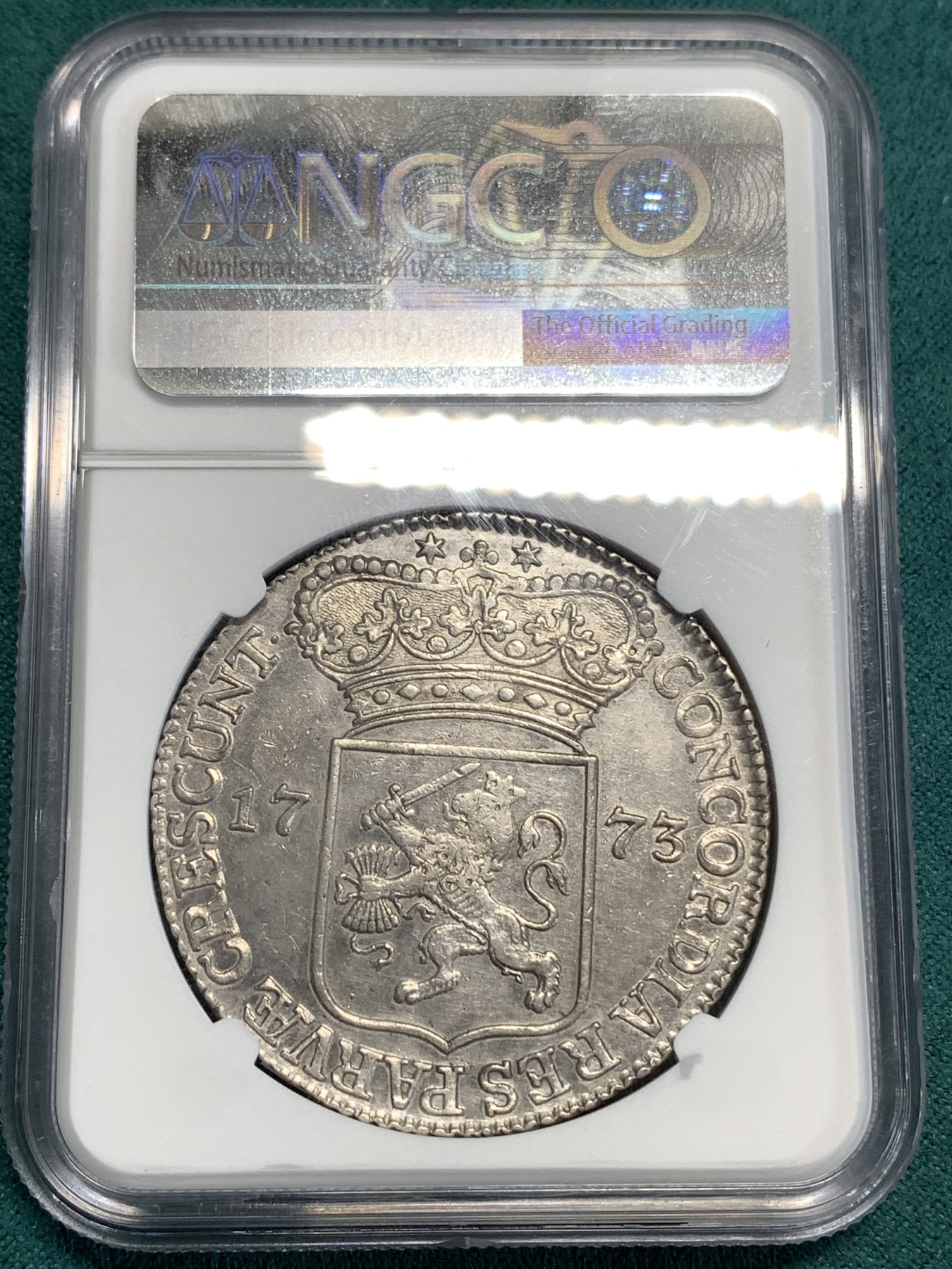 《竞宝斋》第186场-周日，周一 2场 (全场包邮) NGC AU 荷兰 泽兰省1773年1杜卡特武士银币 打制的很不错