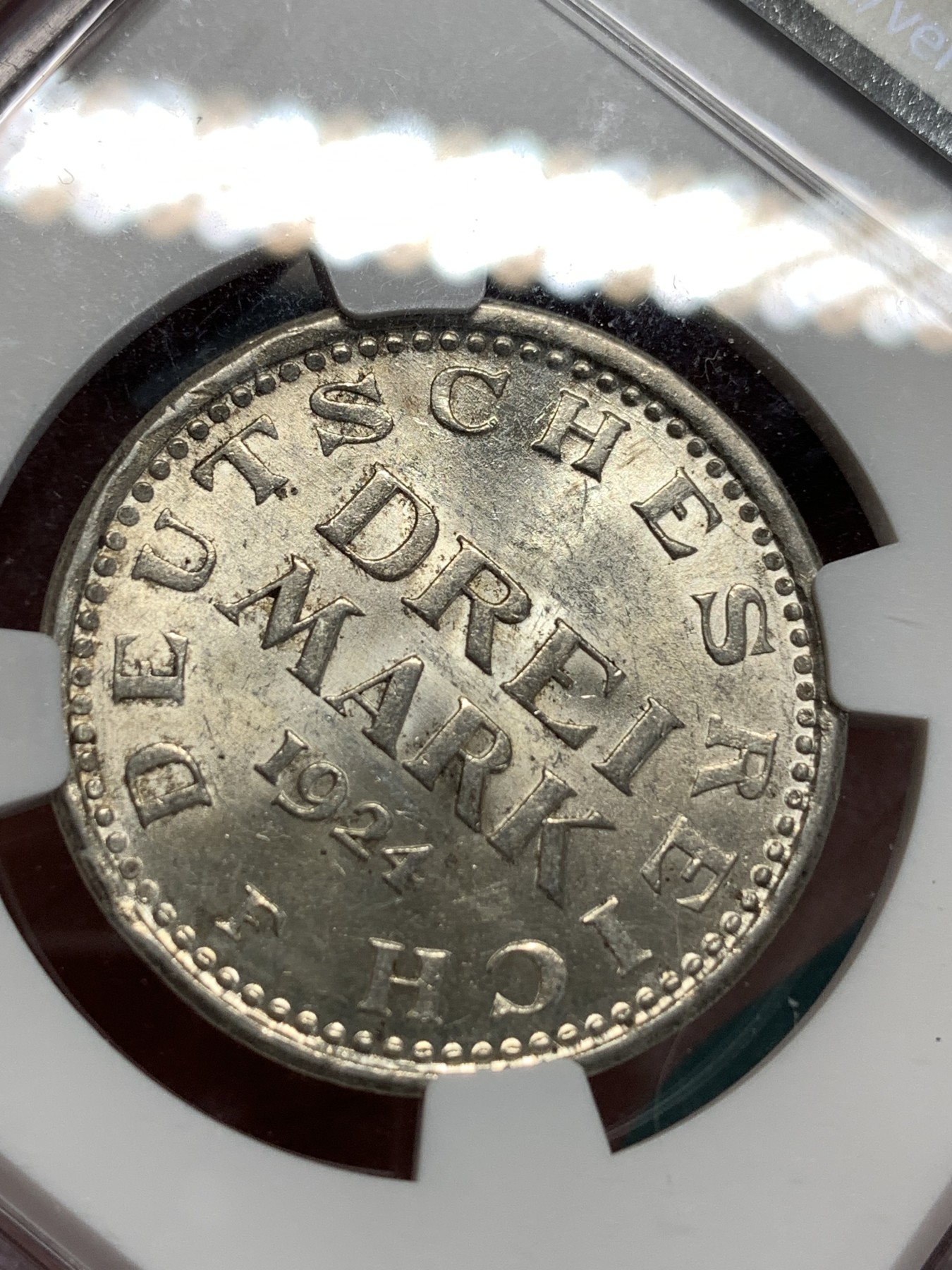 《竞宝斋》第186场-周日，周一 2场 (全场包邮) NGC-MS62 德国1924年 魏玛3马克银币 魏玛时期的铝币和纪念板银币很常见，但是流通版银币并不多见，光度很好