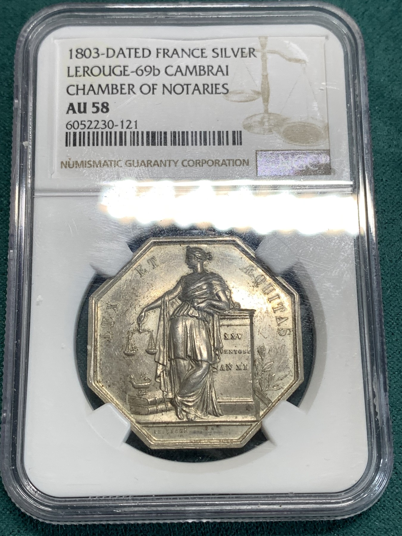 《竞宝斋》第186场-周日，周一 2场 (全场包邮) NGC AU58 法国 1803 公证人协会银质八角代币 细节状态好 分数有点低了