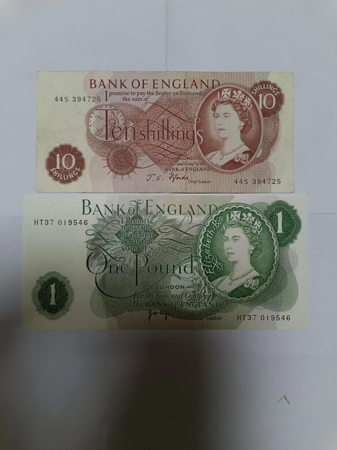 【20230802】非全新纸币第四十九场 英国C序列10先令、1镑
