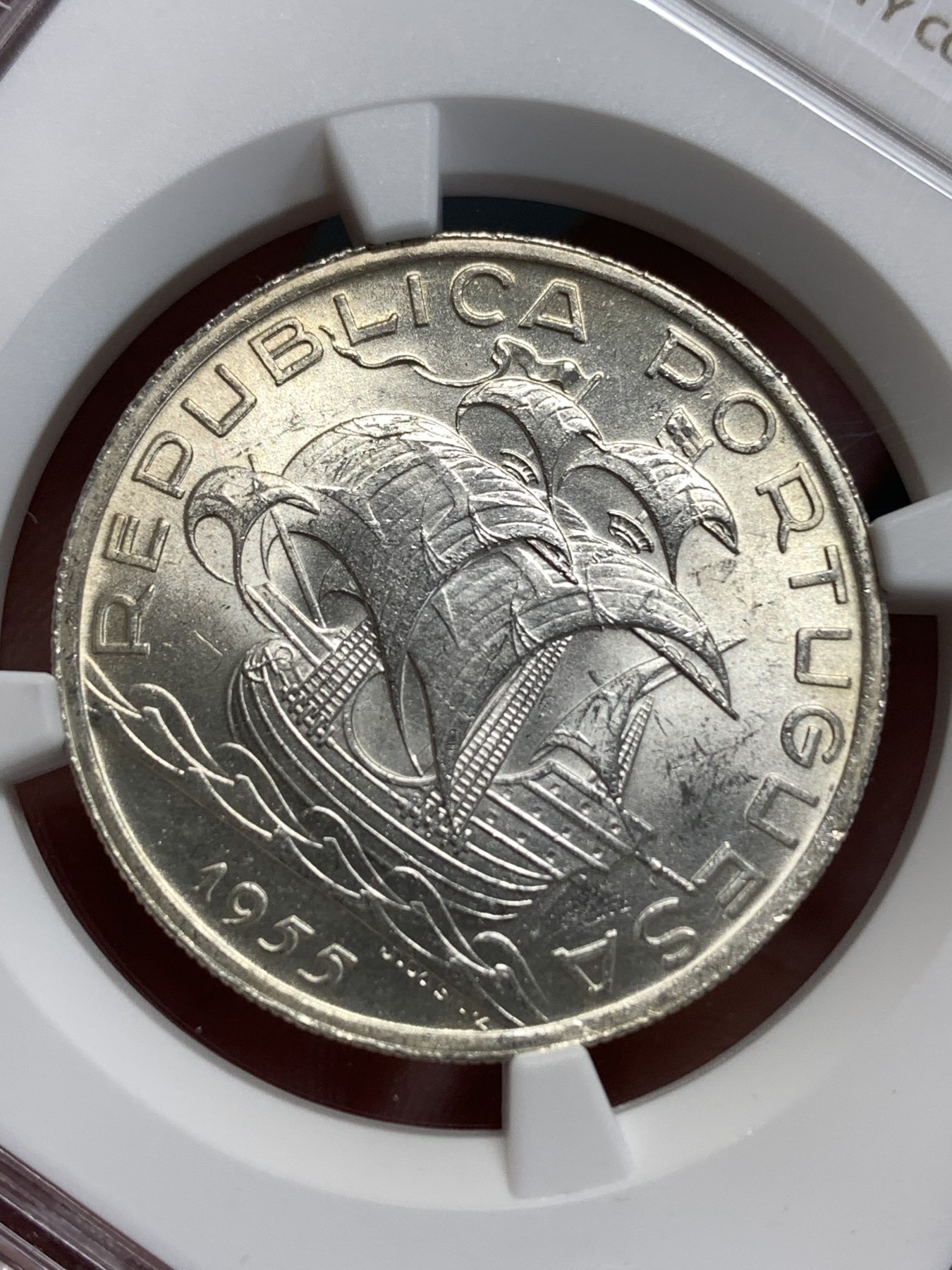 《竞宝斋》第186场-周日，周一 2场 (全场包邮) NGC MS63 葡萄牙 1955 10E 大帆船银币 淡彩包浆 漂亮的