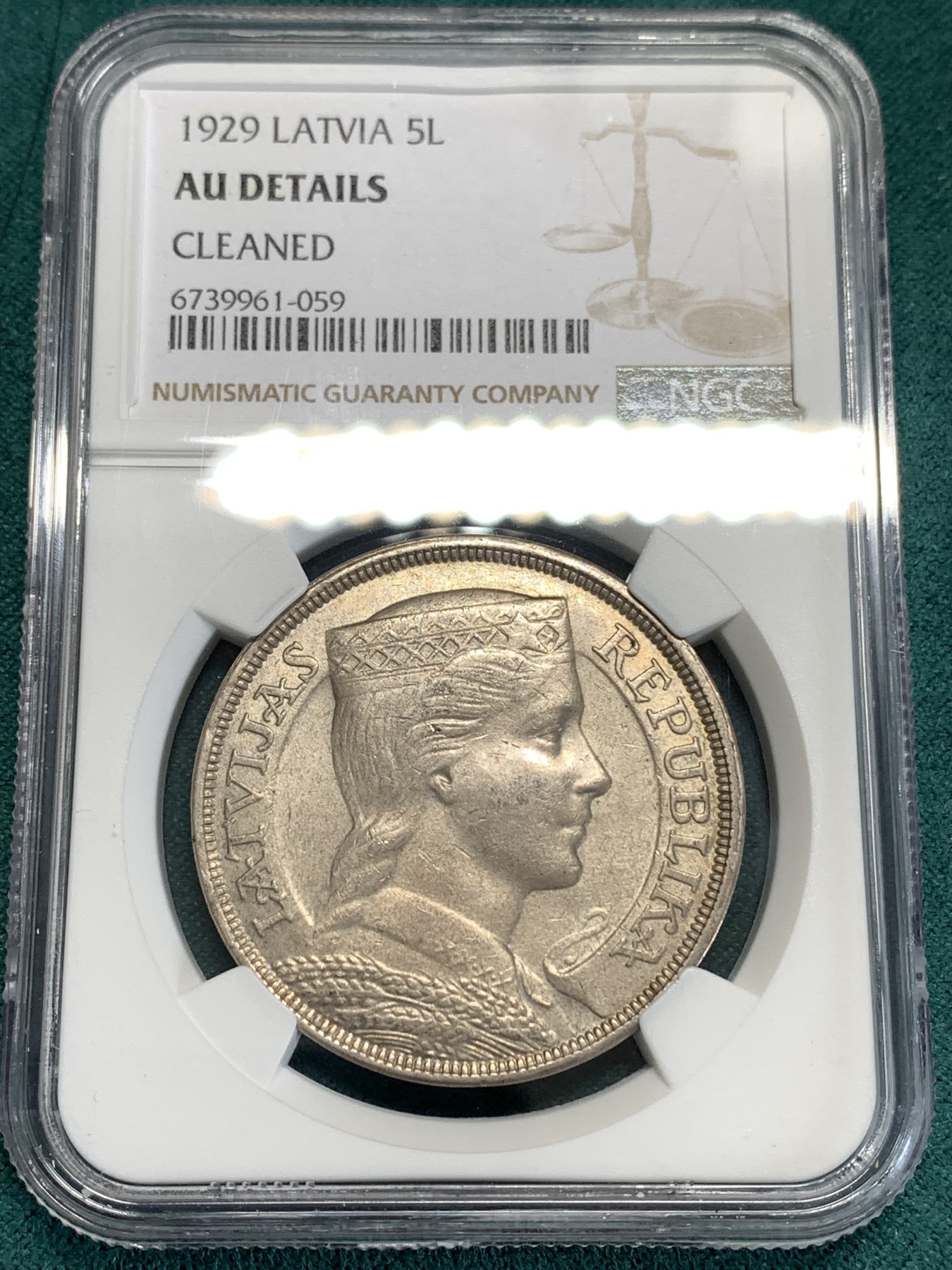 《竞宝斋》第186场-周日，周一 2场 (全场包邮) NGC AU  拉脱维亚 1929年 5拉特 银币 状态好 小特年