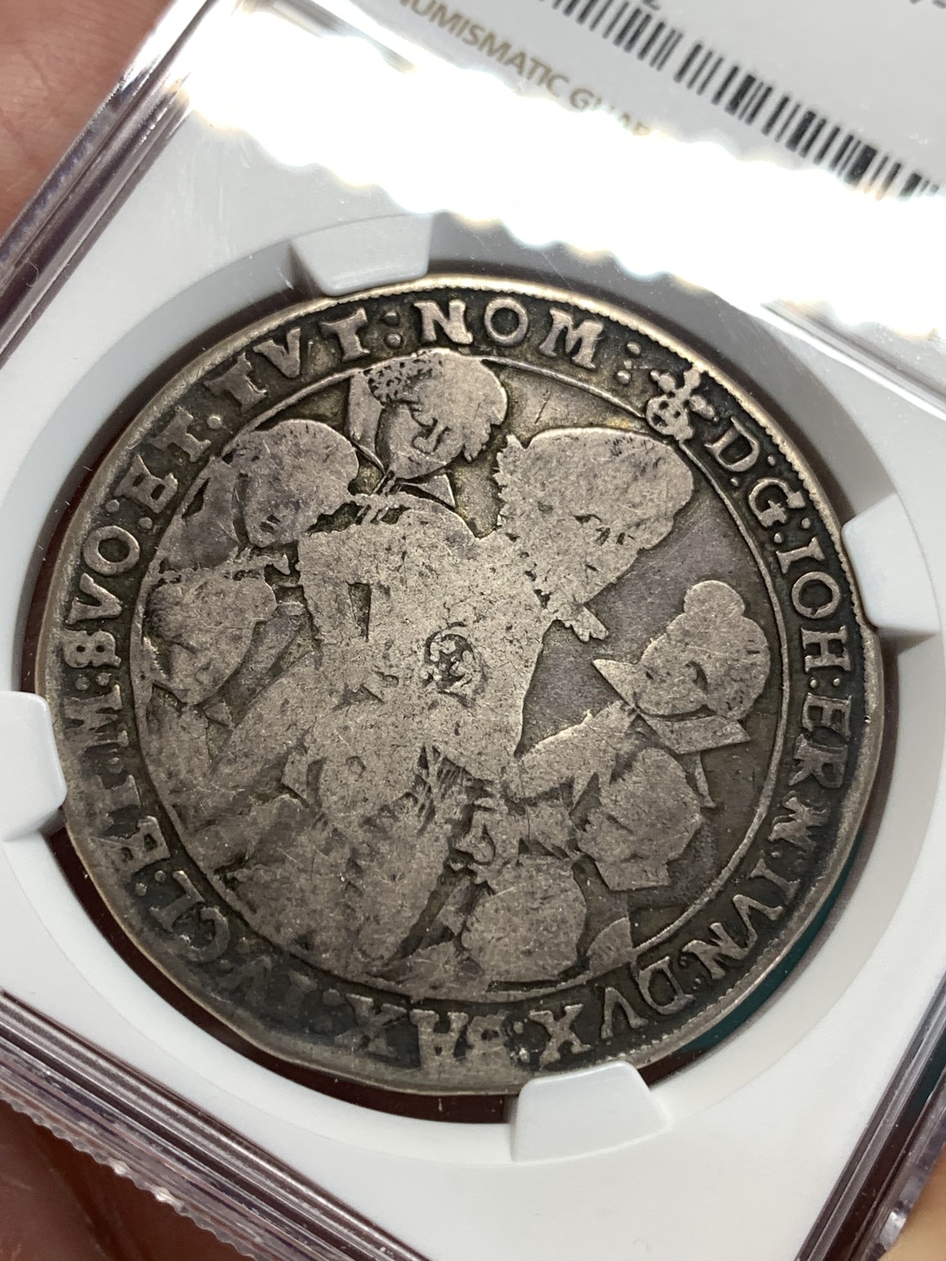 《竞宝斋》第186场-周日，周一 2场 (全场包邮) 第三名 NGC-VG10 德国萨克森 1618年约翰恩斯特和的七兄弟 大泰勒银币 此款外拍就没见过低于300欧的 入盒有分的也没见过