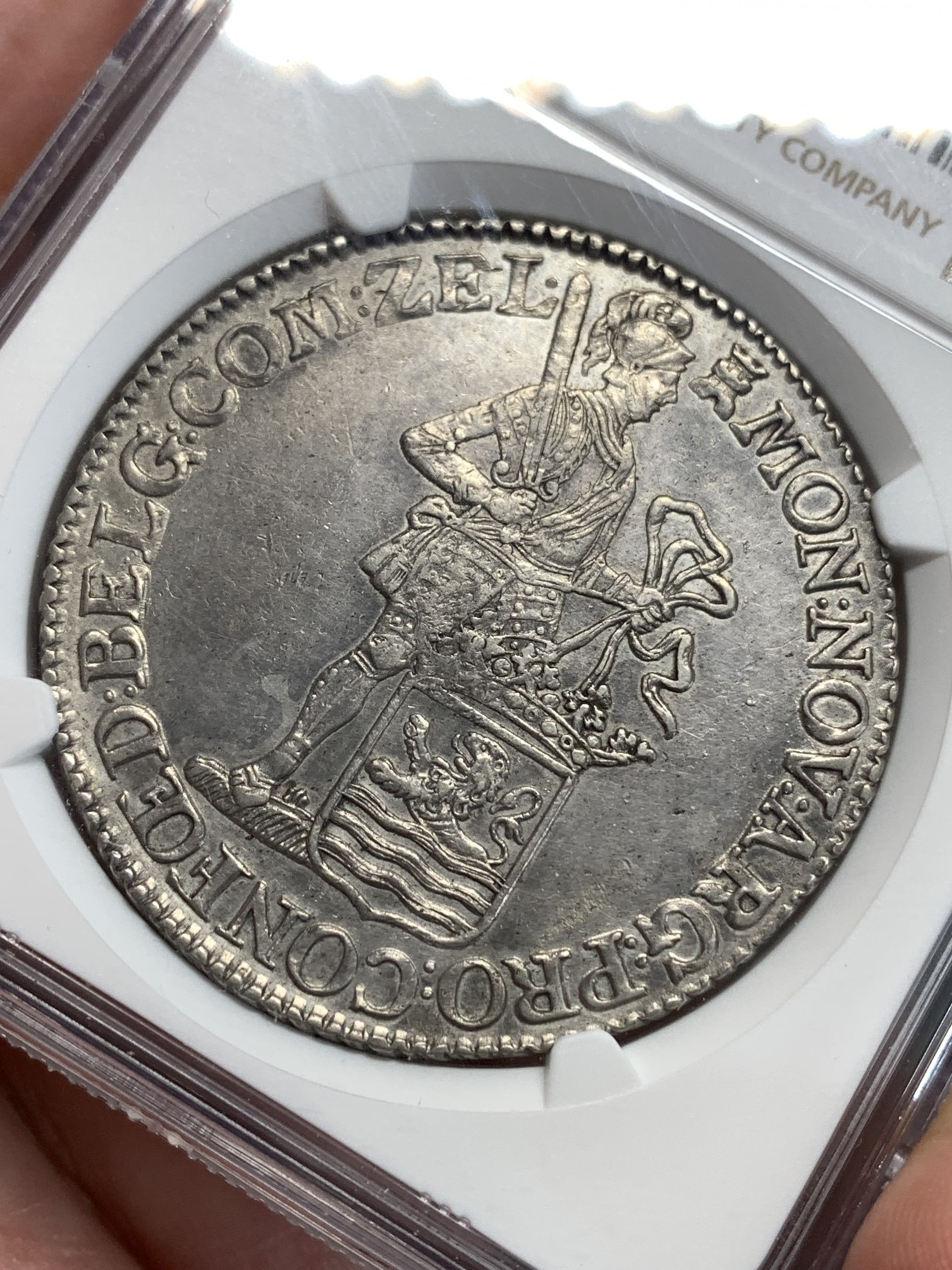 《竞宝斋》第186场-周日，周一 2场 (全场包邮) NGC AU 荷兰 泽兰省1773年1杜卡特武士银币 打制的很不错