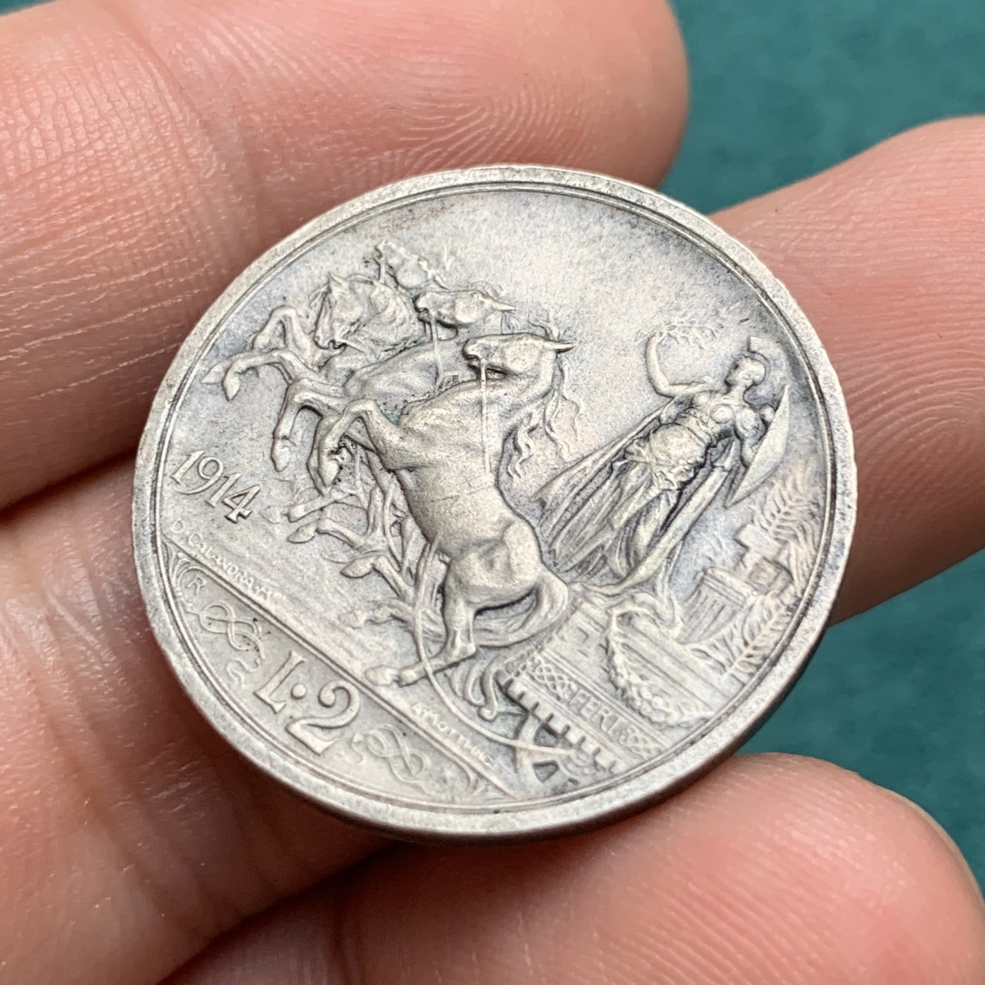 《竞宝斋》第186场-周日，周一 2场 (全场包邮) 意大利 1914年 马车 2里拉银币 状态细节都不错