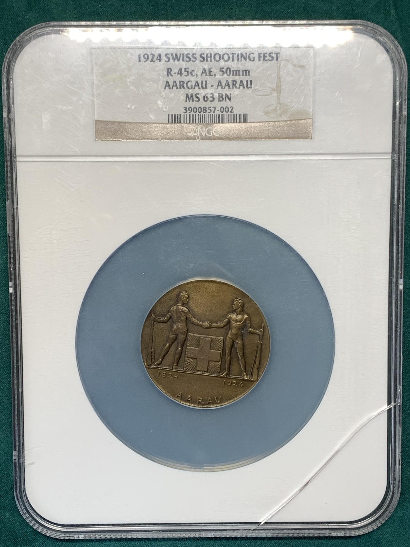 《竞宝斋》第186场-周日，周一 2场 (全场包邮) NGC MS63BN 瑞士阿尔高1924年射击节纪念大铜章特大评级盒右下有道裂 巨大盒装
