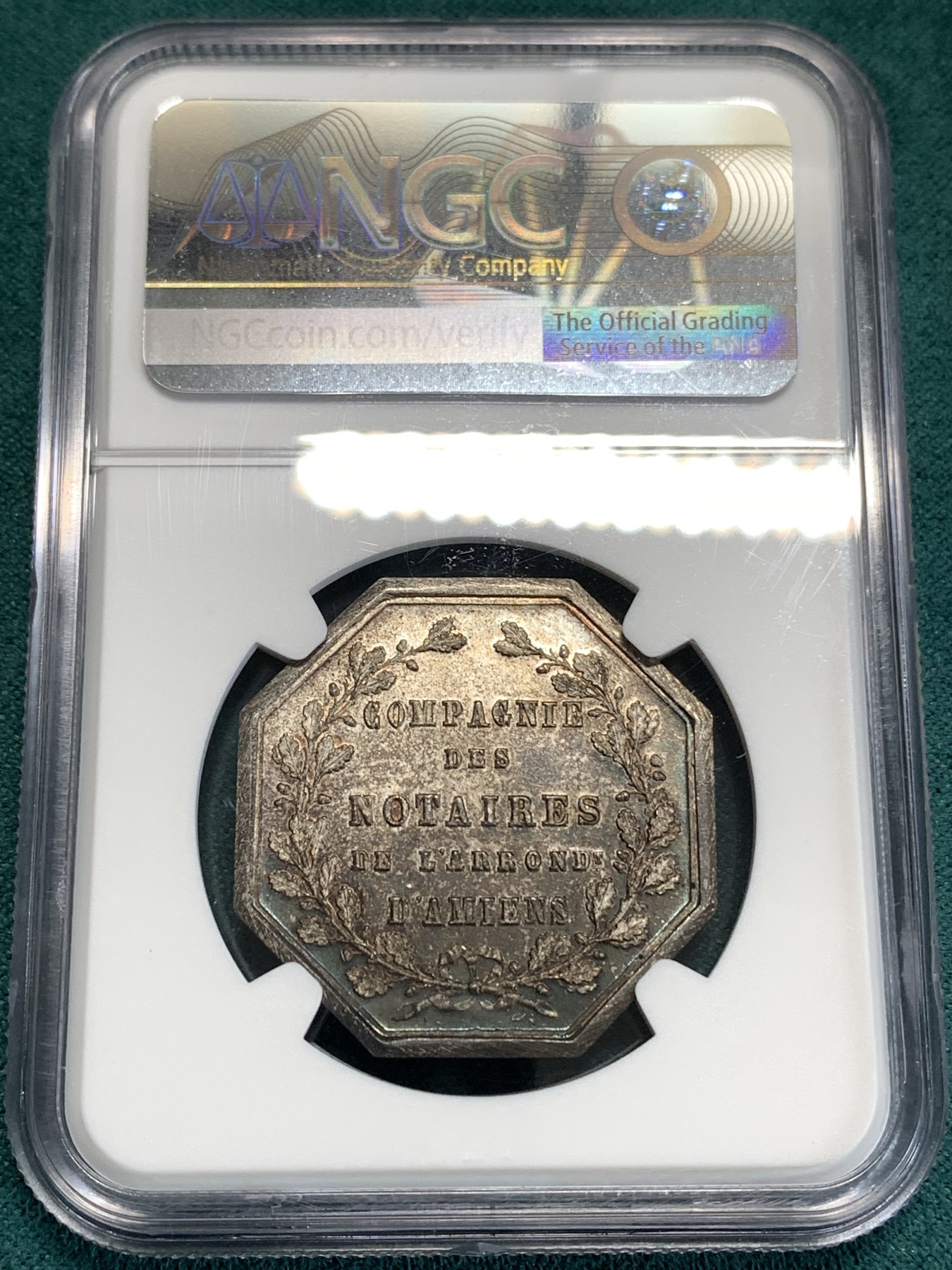 《竞宝斋》第186场-周日，周一 2场 (全场包邮) NGC-MS64 1854 法国亚眠公证处八角银章代用币镜面、顶级重彩加持下的64分、公证处带天秤图案