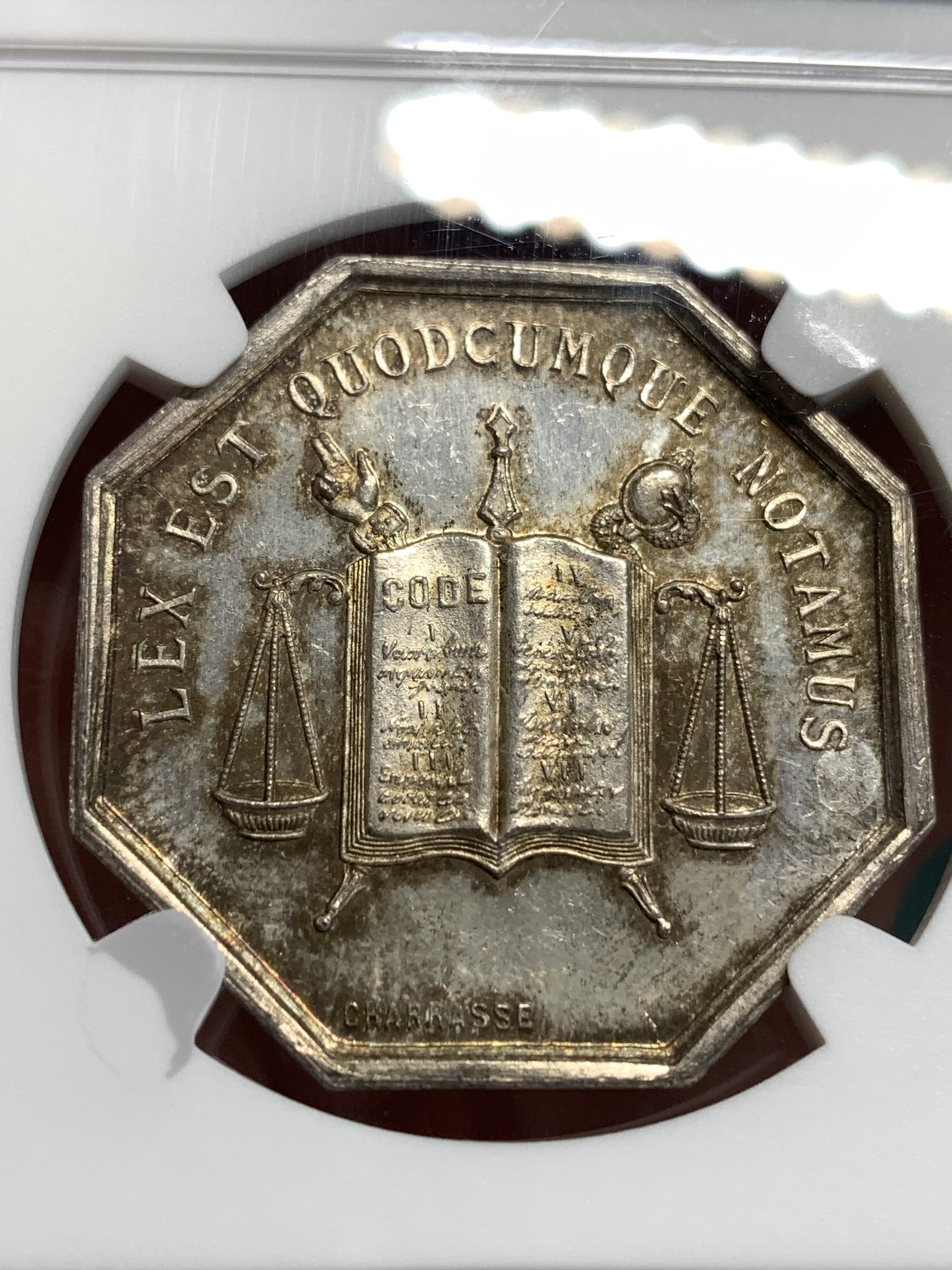 《竞宝斋》第186场-周日，周一 2场 (全场包邮) NGC-MS63 1860-1879 法国里昂公证处八角银章、摸过裸币的都知道正面小狮子超高浮雕，保存MS十分不易，背面带天秤图案