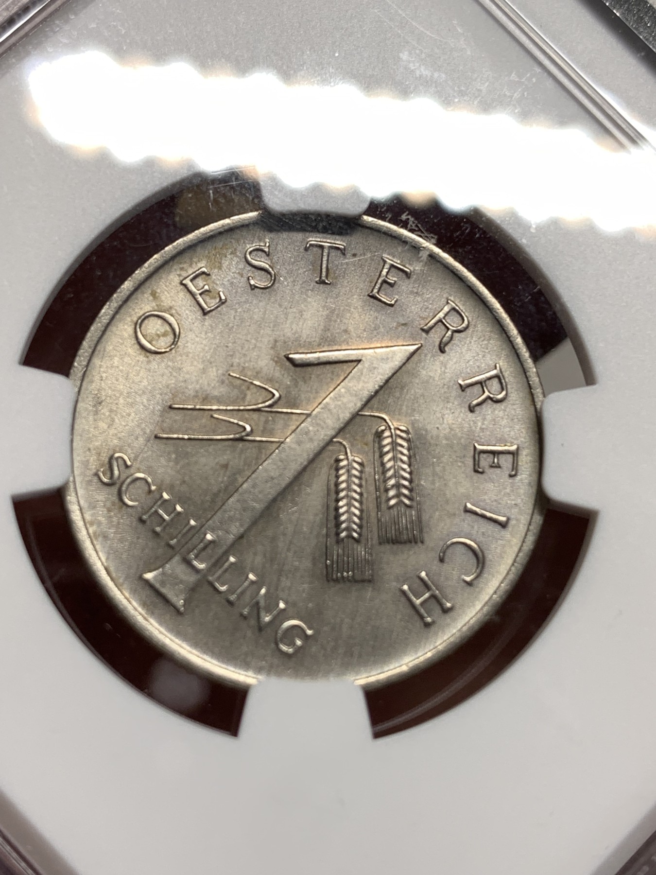 《竞宝斋》第186场-周日，周一 2场 (全场包邮) NGC-MS63 奥地利1935年 1先令银币，图案艺术性高，无可挑剔的品相