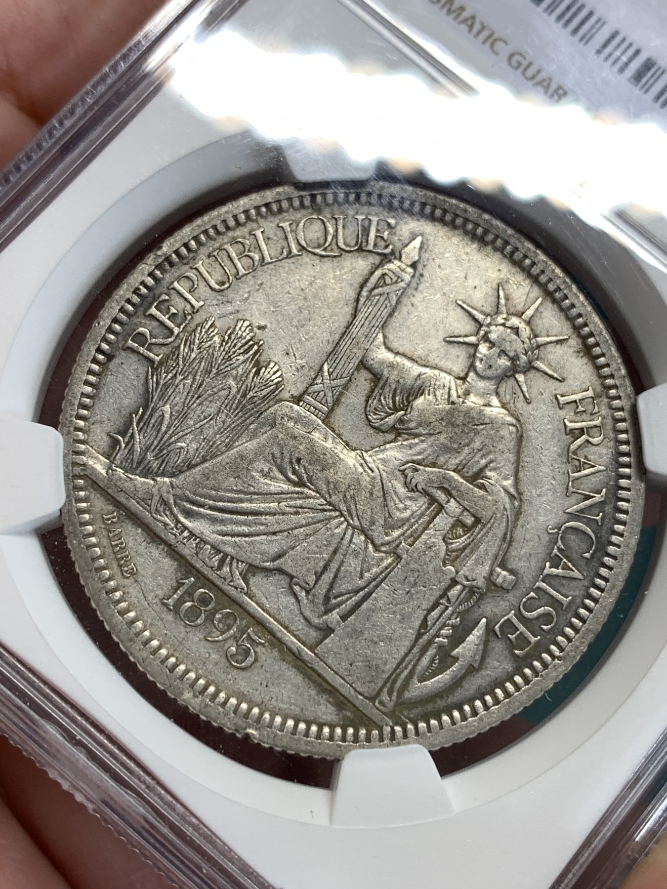 《竞宝斋》第186场-周日，周一 2场 (全场包邮) NGC-XF  法属印支 坐洋加重版 1895 1皮亚斯特 坐人银币