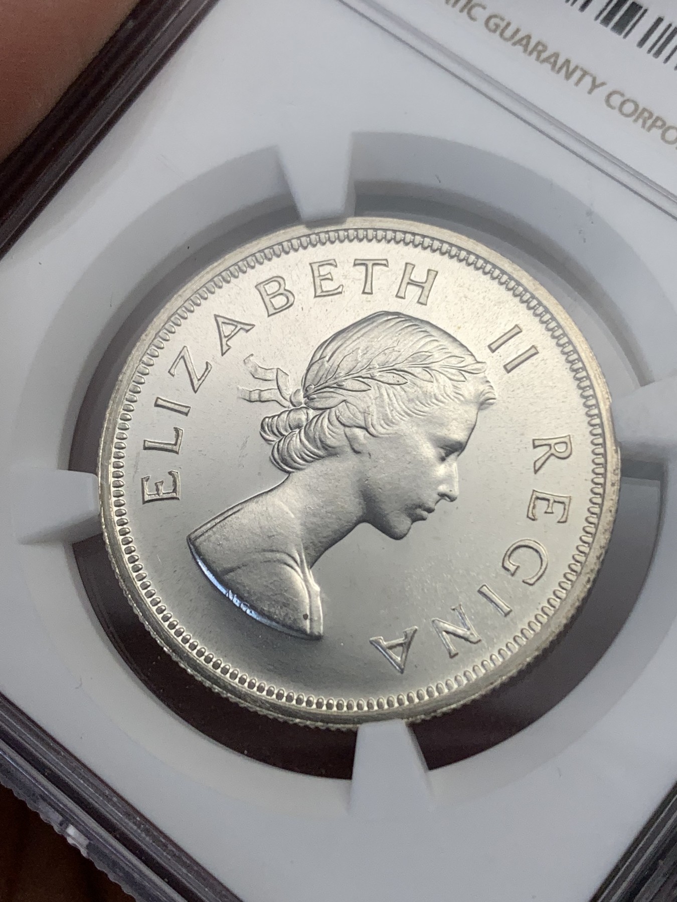 《竞宝斋》第186场-周日，周一 2场 (全场包邮) NGC-PF65 1953年南非伊丽莎白二世加冕首年半克朗精制银币