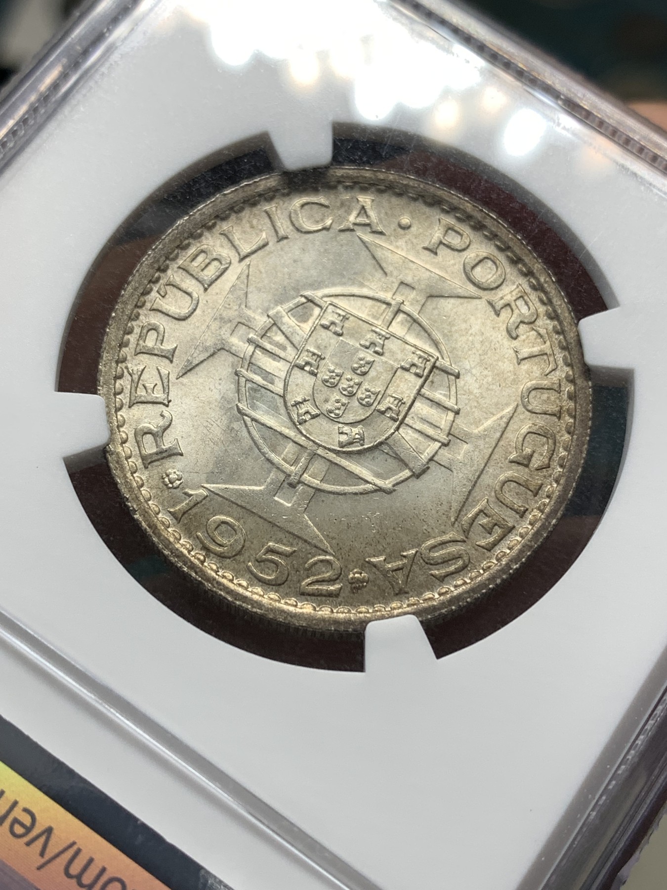 《竞宝斋》第186场-周日，周一 2场 (全场包邮) NGC MS65 1952年澳门5圆银币 原光五彩 状态一流