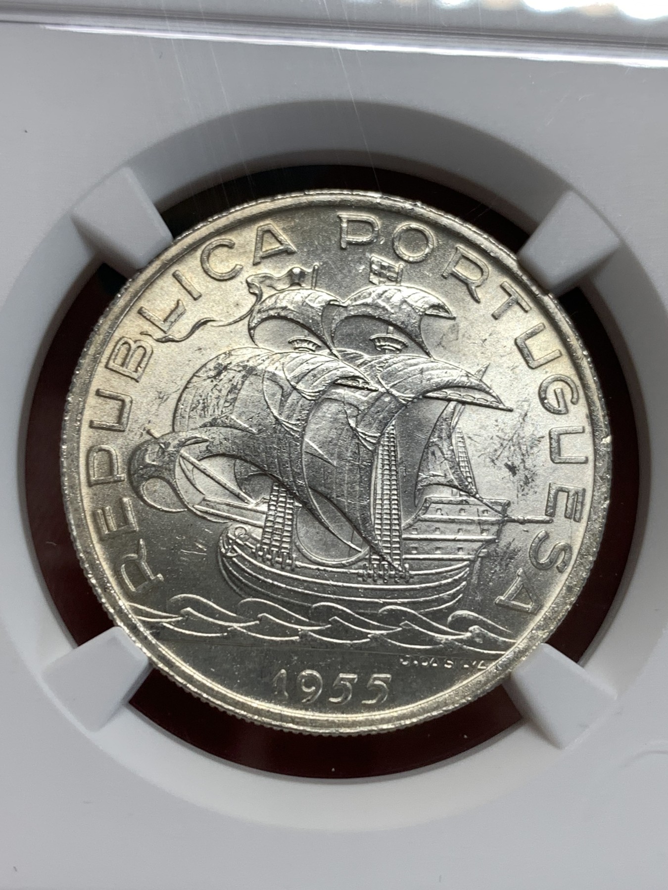 《竞宝斋》第186场-周日，周一 2场 (全场包邮) NGC MS63 葡萄牙 1955 10E 大帆船银币 淡彩包浆 漂亮的