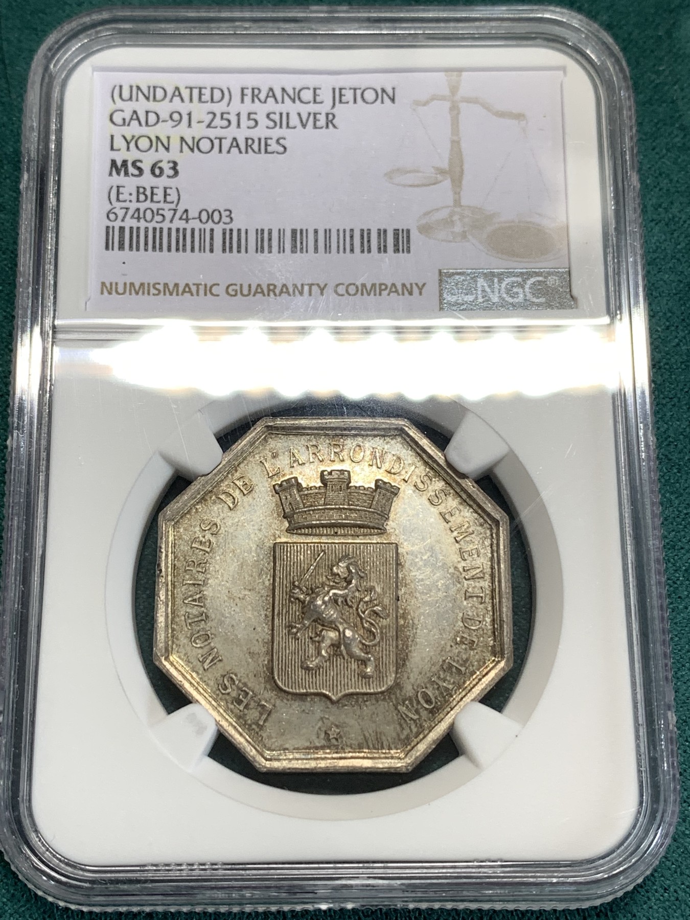 《竞宝斋》第186场-周日，周一 2场 (全场包邮) NGC-MS63 1860-1879 法国里昂公证处八角银章、摸过裸币的都知道正面小狮子超高浮雕，保存MS十分不易，背面带天秤图案