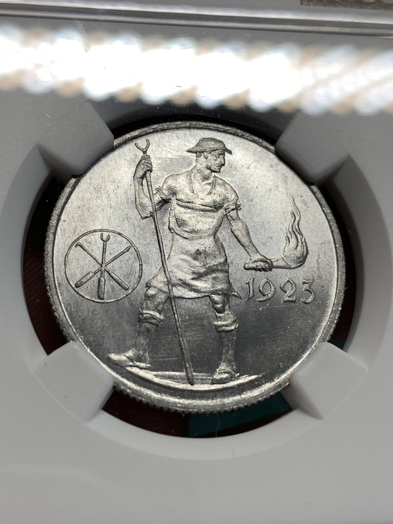 《竞宝斋》第186场-周日，周一 2场 (全场包邮) NGC MS65 德国 1923 弗莱堡 1百万马克 高分少见品种