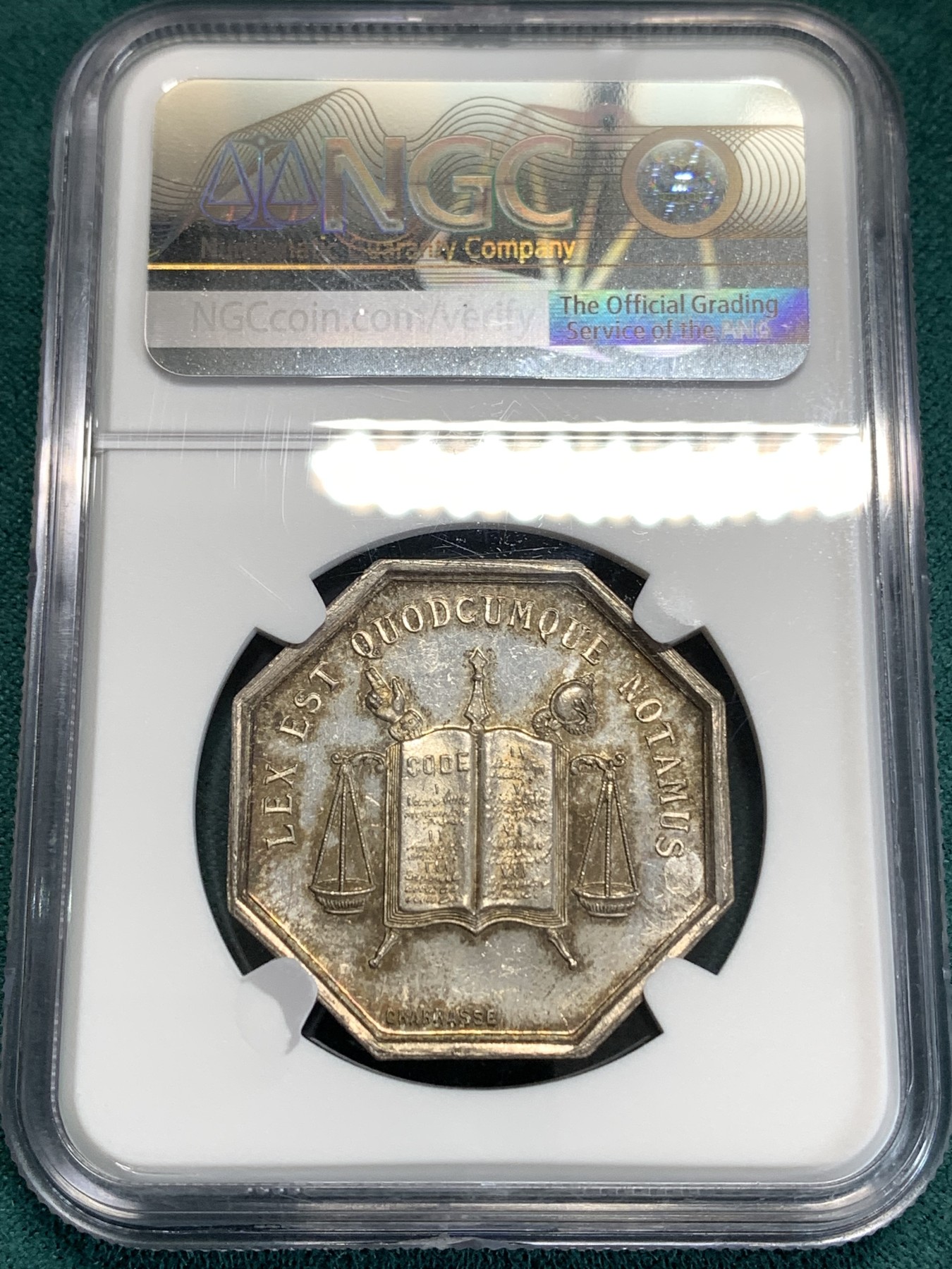 《竞宝斋》第186场-周日，周一 2场 (全场包邮) NGC-MS63 1860-1879 法国里昂公证处八角银章、摸过裸币的都知道正面小狮子超高浮雕，保存MS十分不易，背面带天秤图案