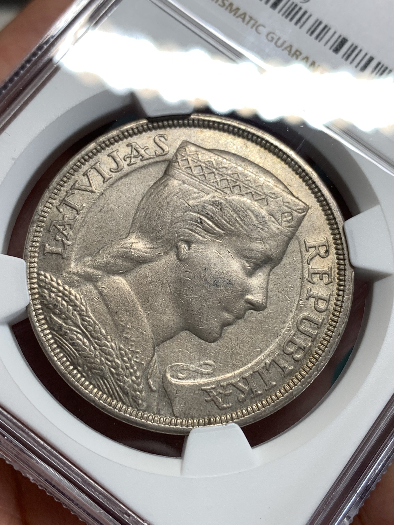 《竞宝斋》第186场-周日，周一 2场 (全场包邮) NGC AU  拉脱维亚 1929年 5拉特 银币 状态好 小特年