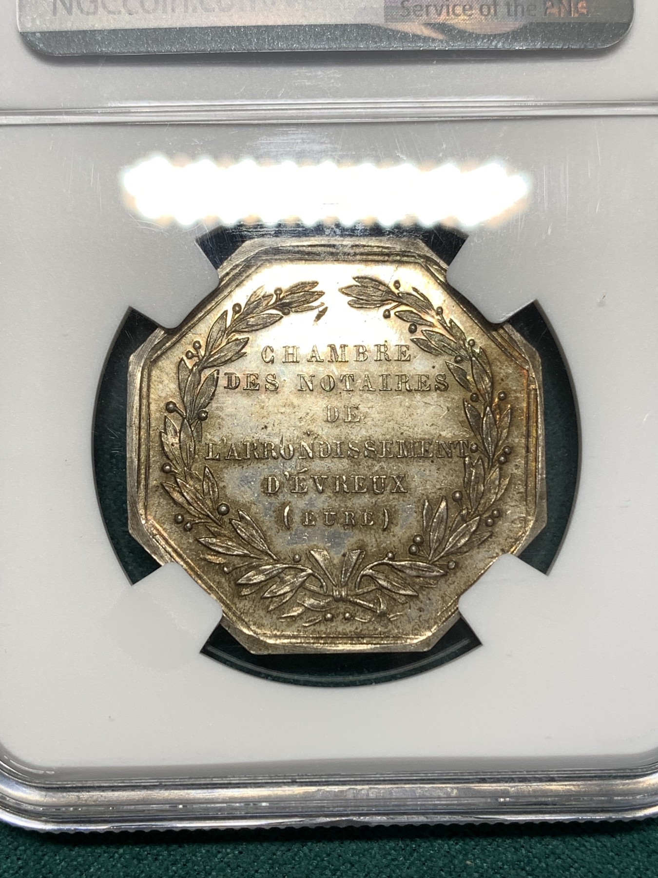 《竞宝斋》第186场-周日，周一 2场 (全场包邮) NGC MS61 法国 1860-1879 早期 公证人银质八角代币 细节好包浆美丽 蜜蜂边铭