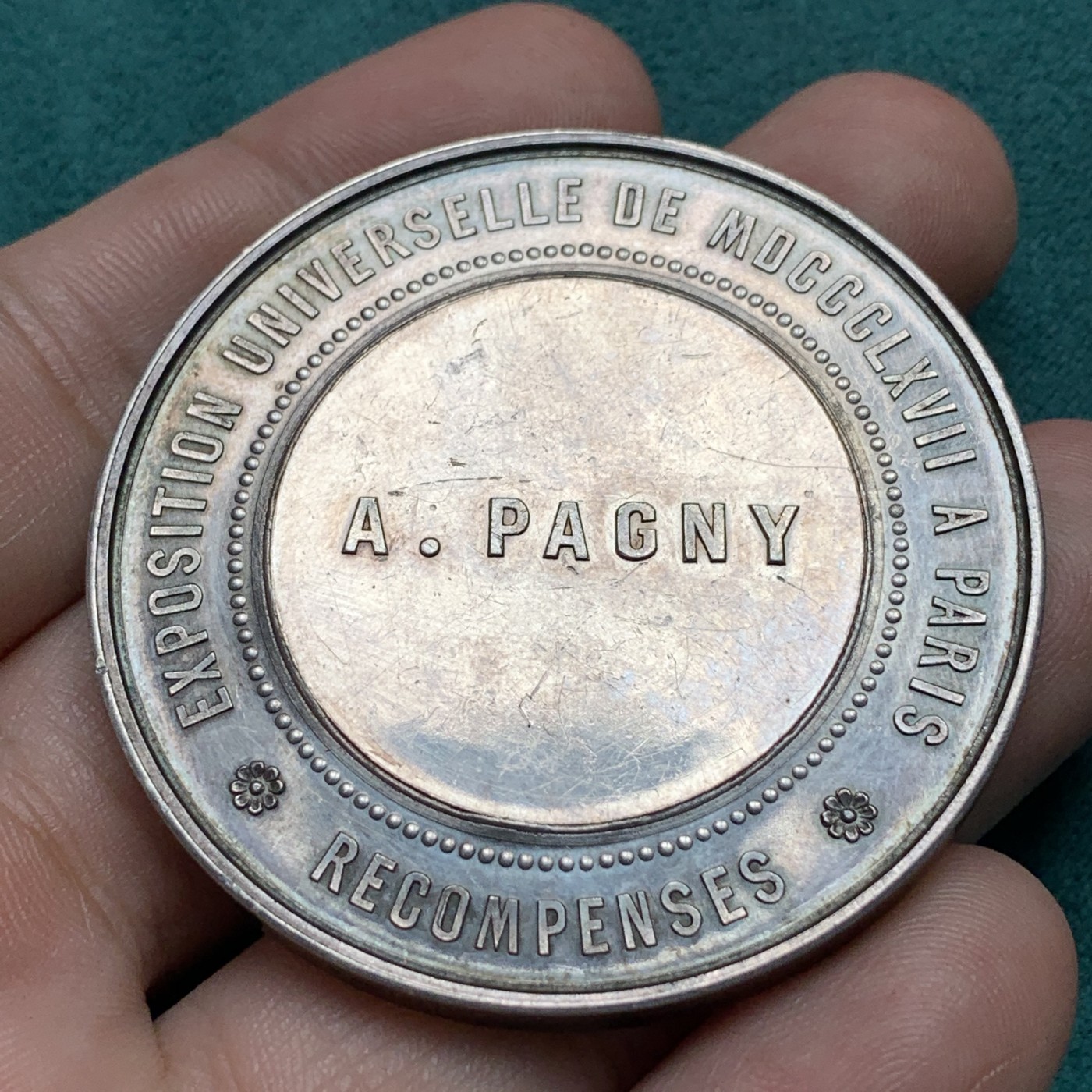 《竞宝斋》第186场-周日，周一 2场 (全场包邮) 1867年法国拿破仑三世世博会大银章 63.3克 50.5mm 蜜蜂边铭 银标