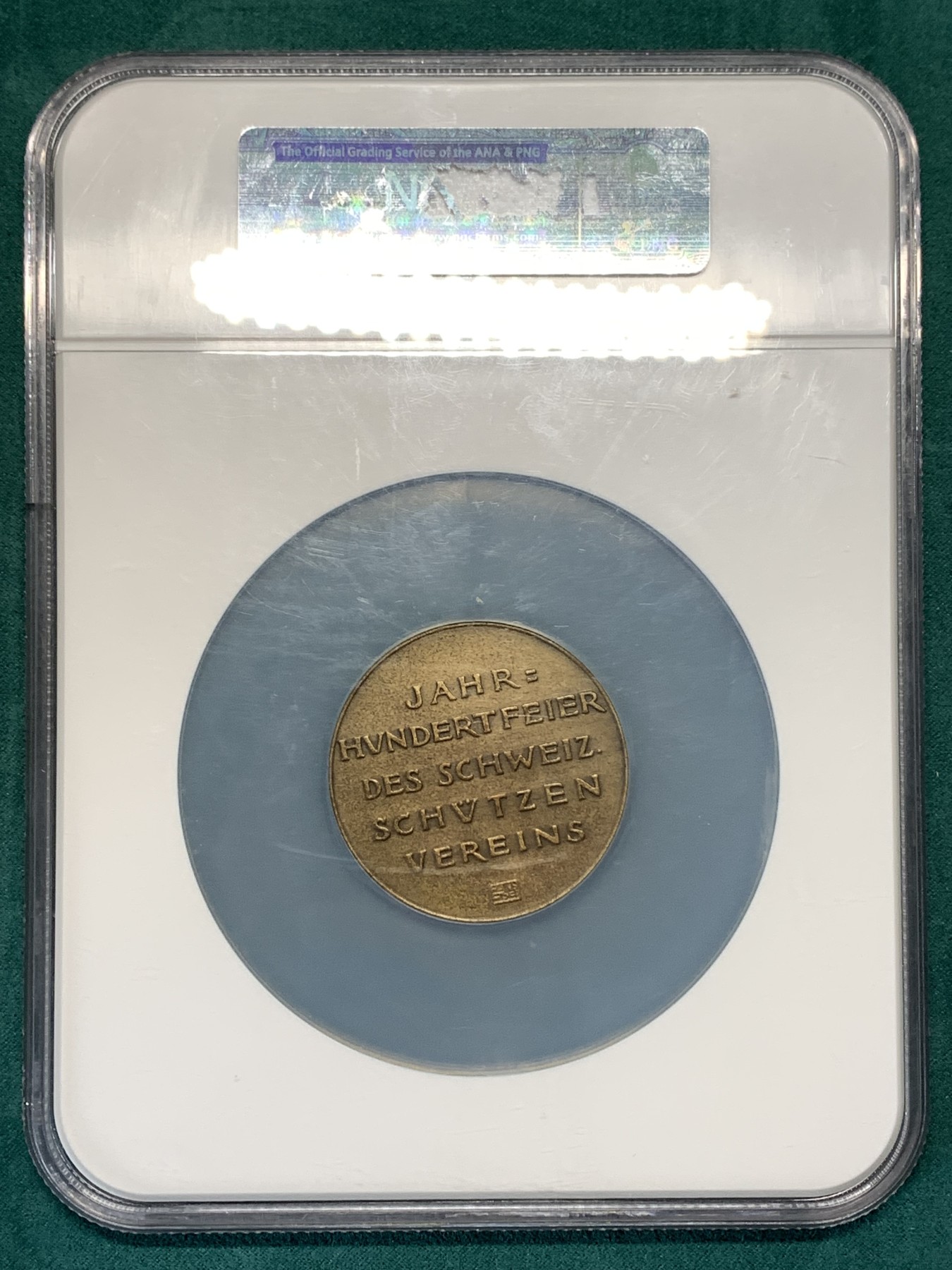 《竞宝斋》第186场-周日，周一 2场 (全场包邮) NGC MS63BN 瑞士阿尔高1924年射击节纪念大铜章特大评级盒右下有道裂 巨大盒装