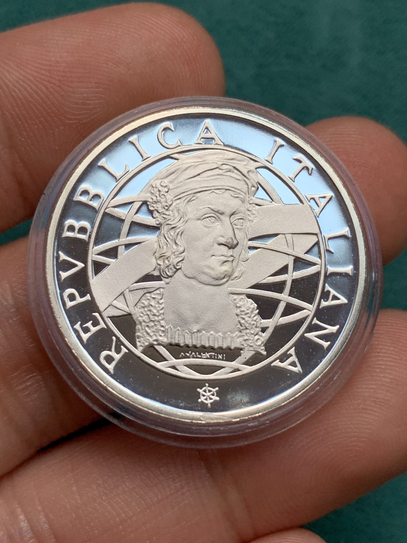 《竞宝斋》第186场-周日，周一 2场 (全场包邮) 2枚一组 原盒精制意大利1989年发现美洲500周年200.500里拉银币