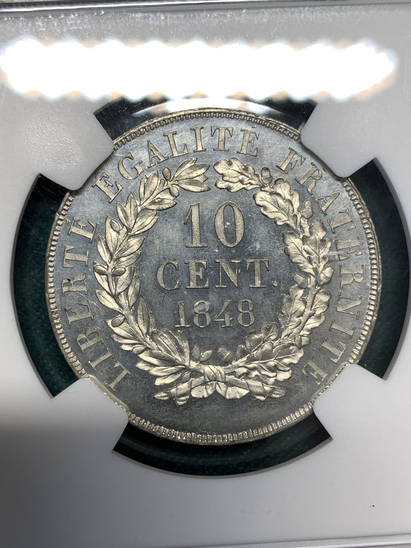 《竞宝斋》第186场-周日，周一 2场 (全场包邮) NGC MS64 法国二共大力神10C样币，正反面精致面十分讨喜正面大力神的设计特别精美！高分样币难得也少见！更高分只有2枚