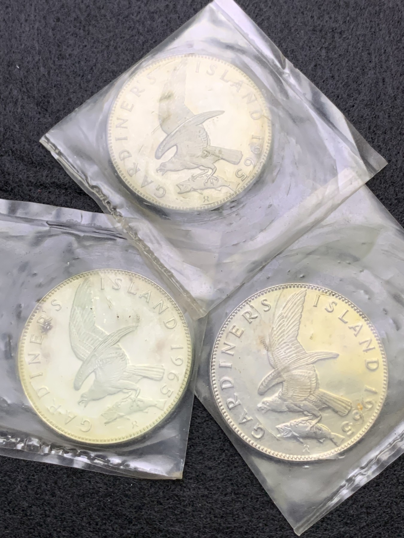 《竞宝斋》第186场-周日，周一 2场 (全场包邮) 盒装 格丁纳岛 1965年 3枚样币一组