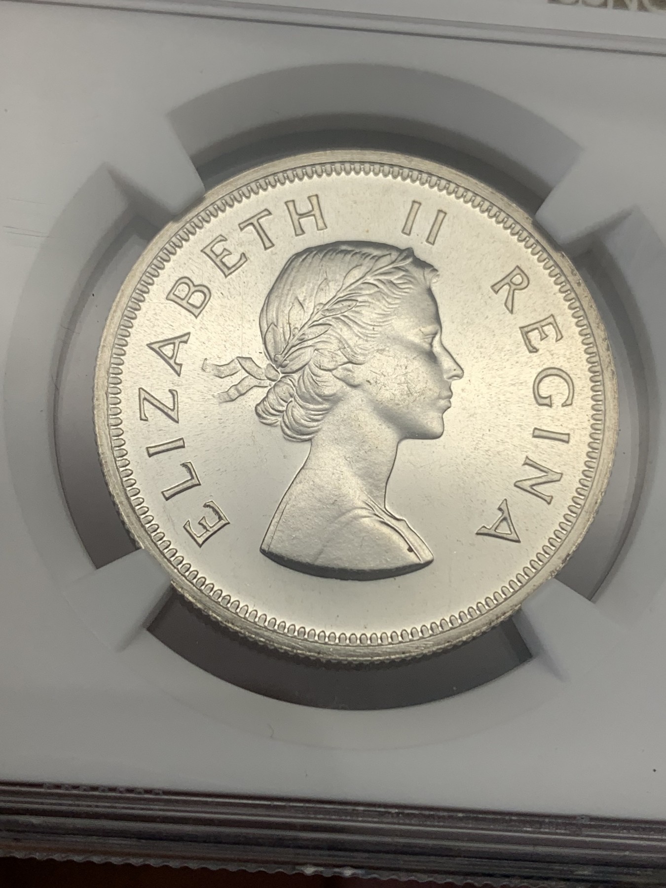 《竞宝斋》第186场-周日，周一 2场 (全场包邮) NGC-PF65 1953年南非伊丽莎白二世加冕首年半克朗精制银币