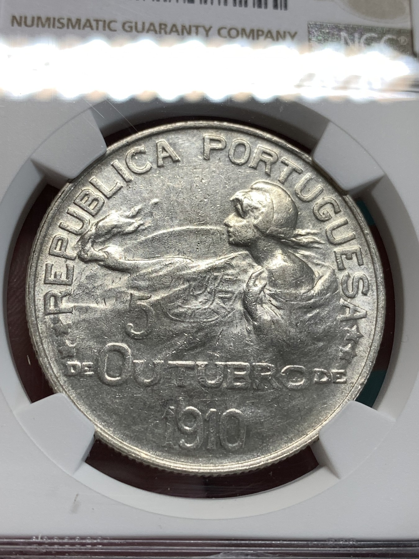 《竞宝斋》第186场-周日，周一 2场 (全场包邮) NGC AU55 葡萄牙1910年 半岛战争女神头像 1埃斯库多大银币 稀少品种