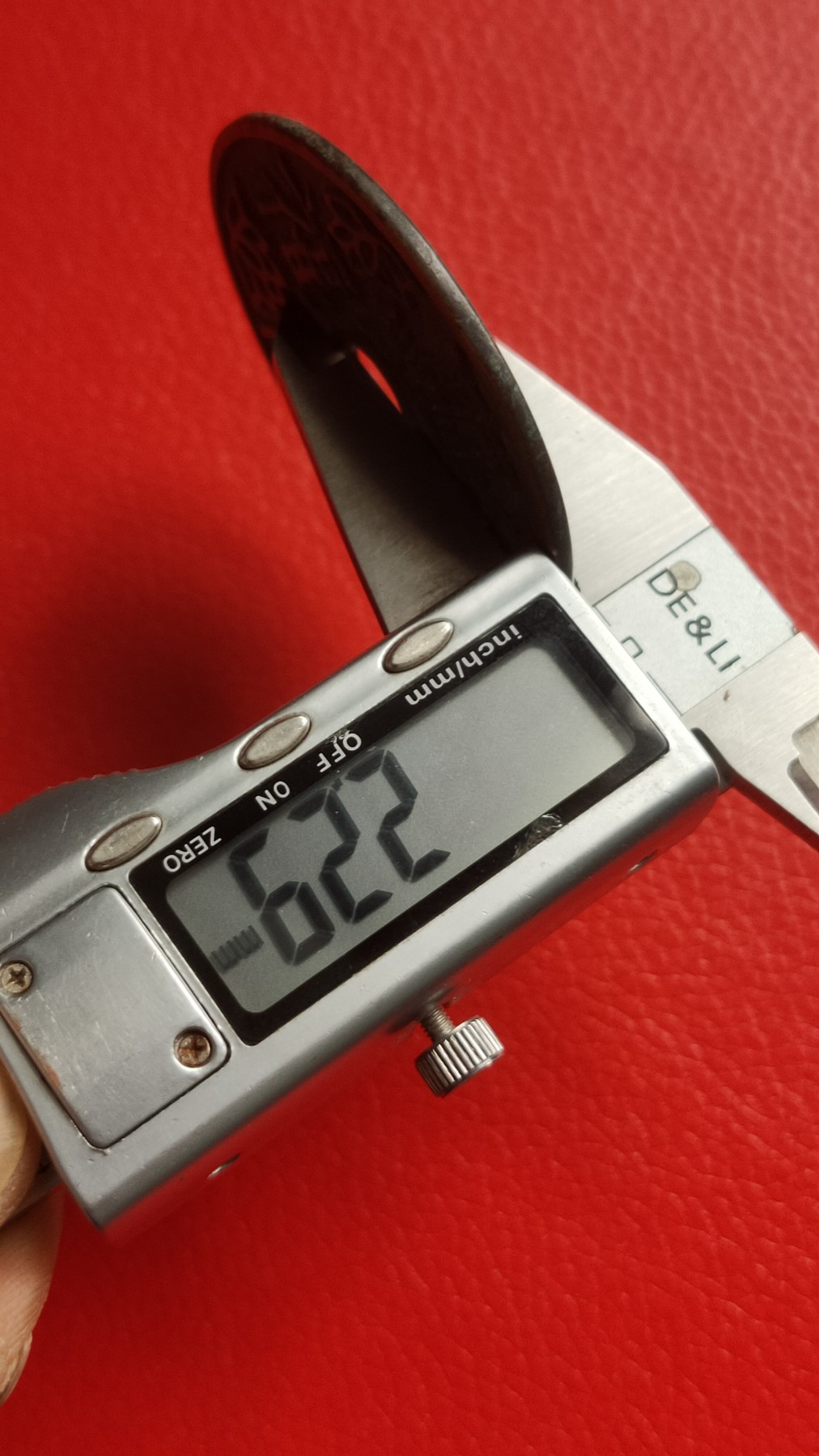 裸币拍场 花钱铜钱古玩铜币 ，大件， 直径53+ 厚2.2+