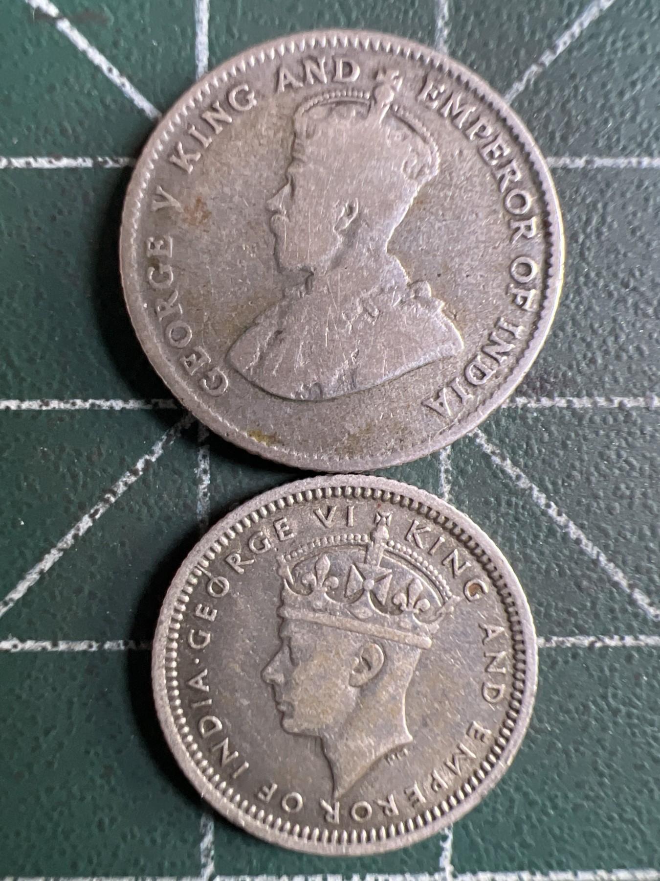 泡泡堂第371期  硬币专场 （无押金，捡漏，全场20包邮，偏远地区除外，接收代拍业务） 英属海峡银币两枚