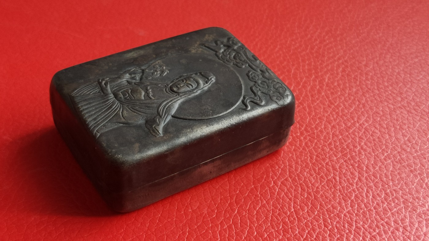 裸币专场 民国时期  观音图案银墨盒，包浆自然浓厚，无裂无裂
