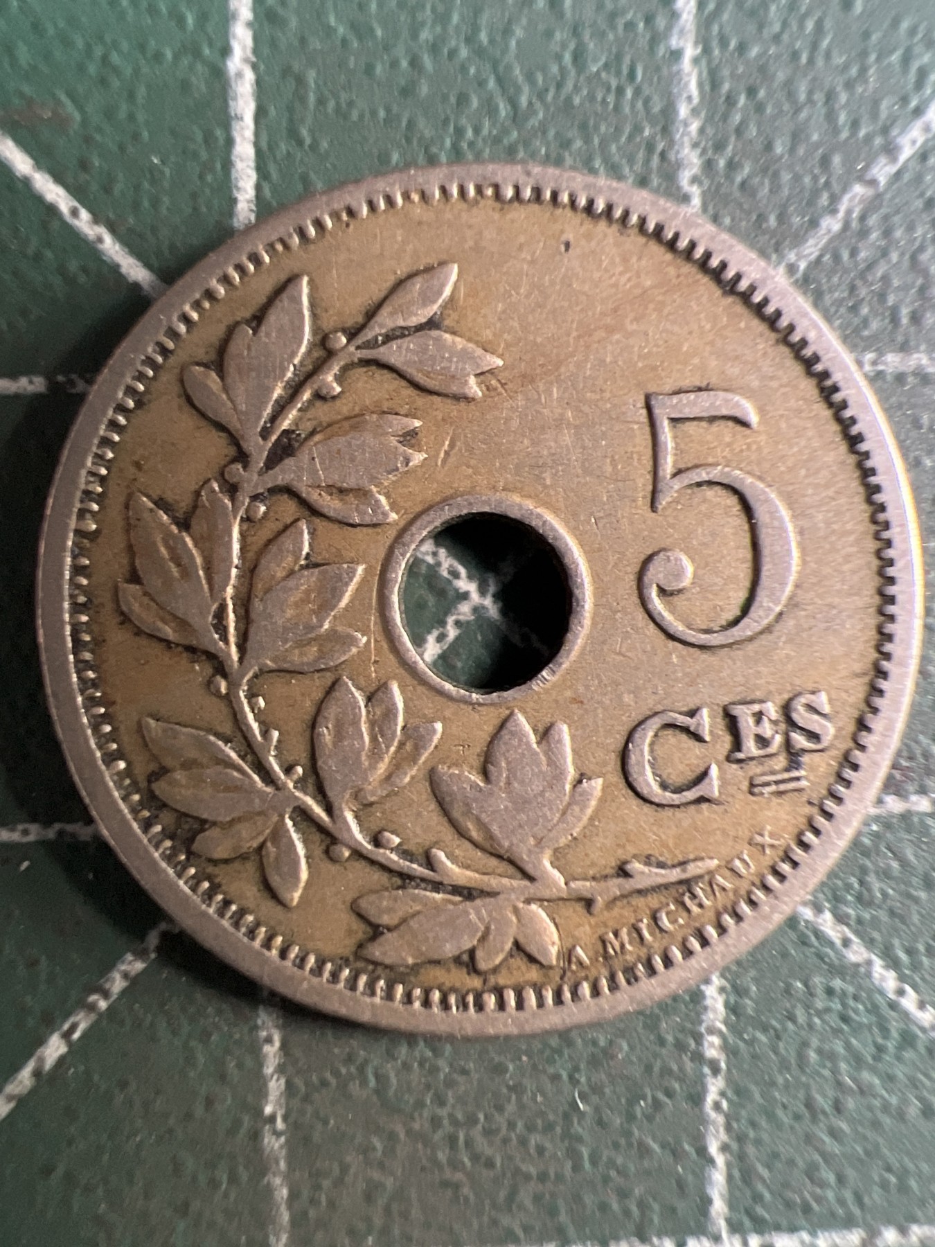 泡泡堂第371期  硬币专场 （无押金，捡漏，全场20包邮，偏远地区除外，接收代拍业务） 比利时5分中孔异形币