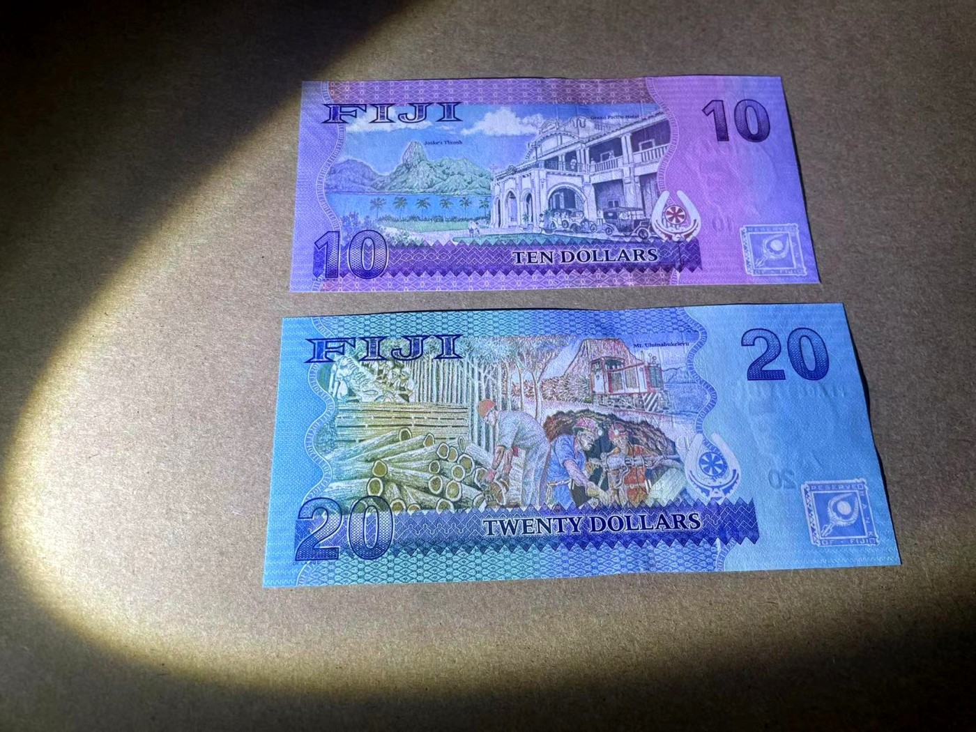 【Blue Auction】✨世界纸币精拍第354期——布克哈特【精】 【一组2张 FFA首发 包含倒置号】斐济 新版10-20元 全新UNC