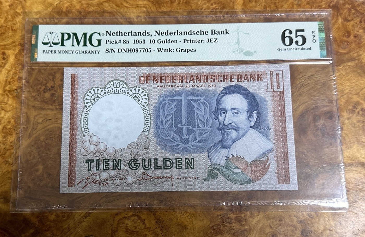 Chase Auction 第23期 - - 外钞、民国钞和人民币混合场！ 1953年荷兰10盾，政治家格劳秀斯，PMG65分！