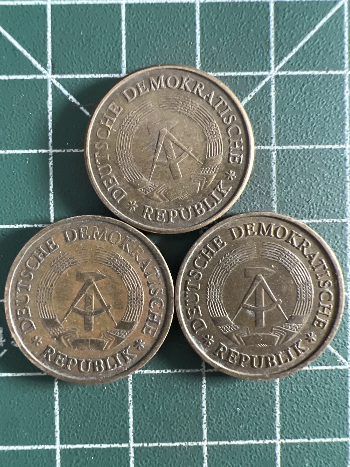 泡泡堂第371期  硬币专场 （无押金，捡漏，全场20包邮，偏远地区除外，接收代拍业务） 东德20芬尼三枚